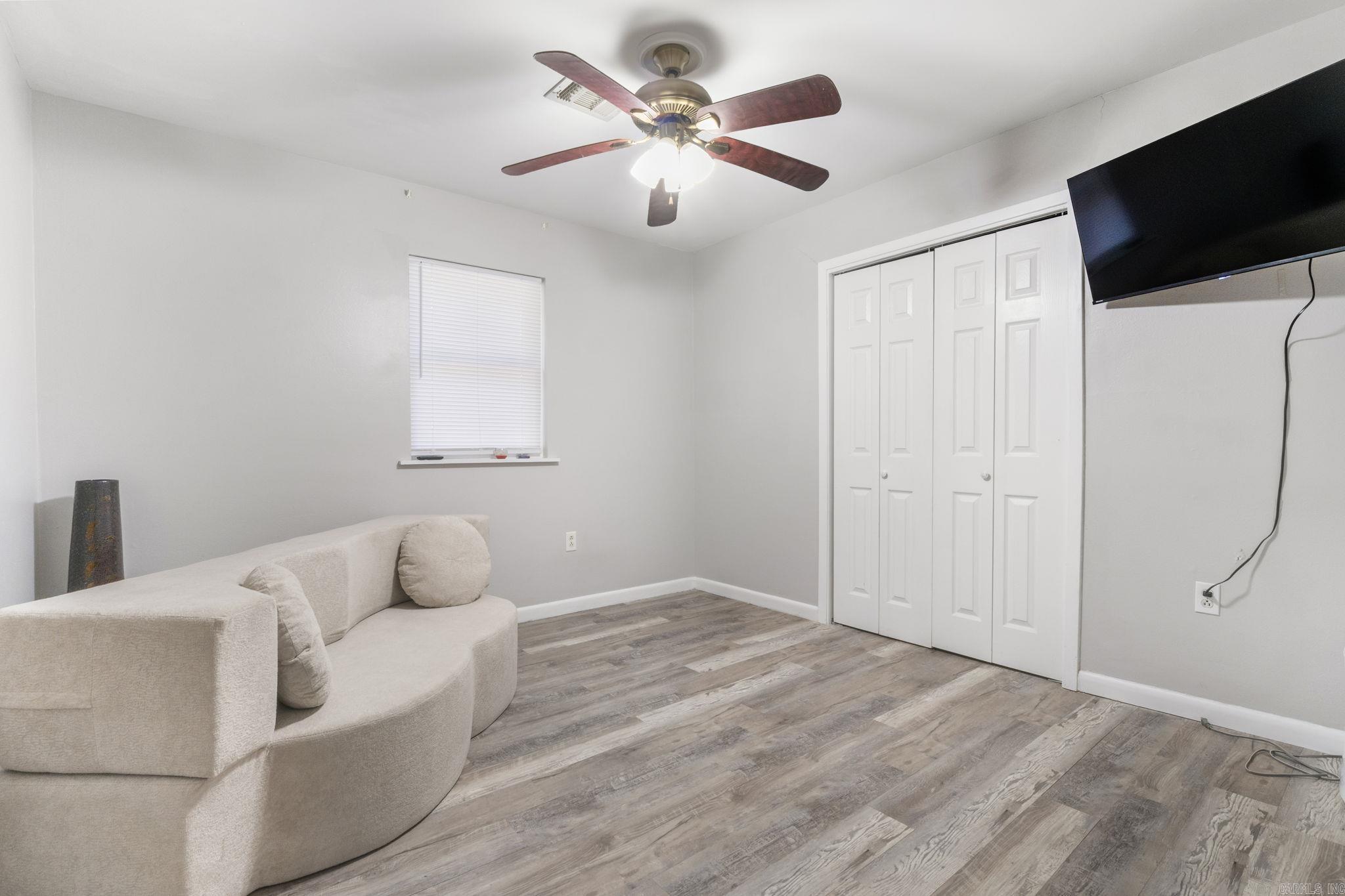 1200 Chris Drive Property Photo 19