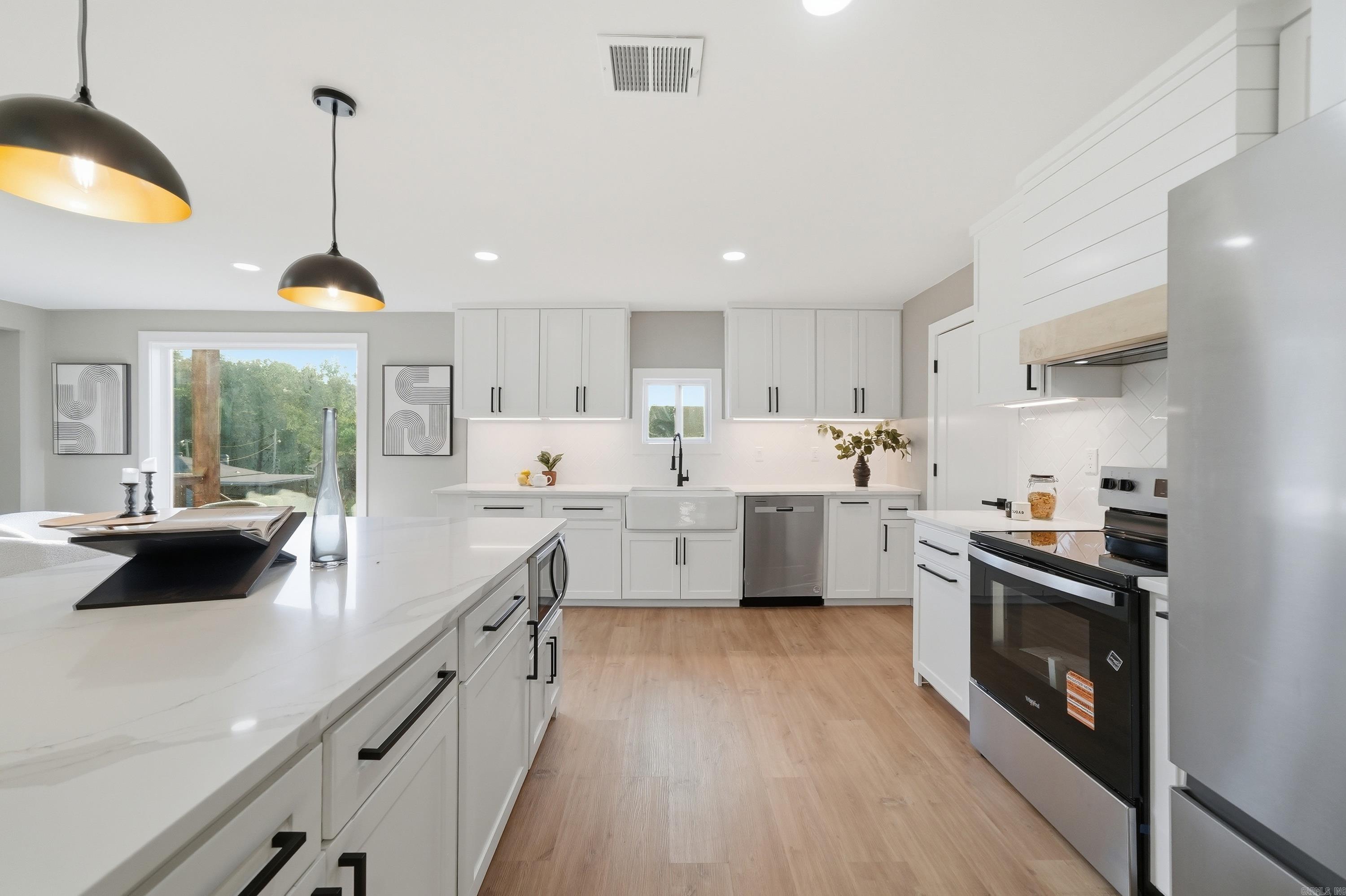 2909 Dalewood Road Property Photo 12