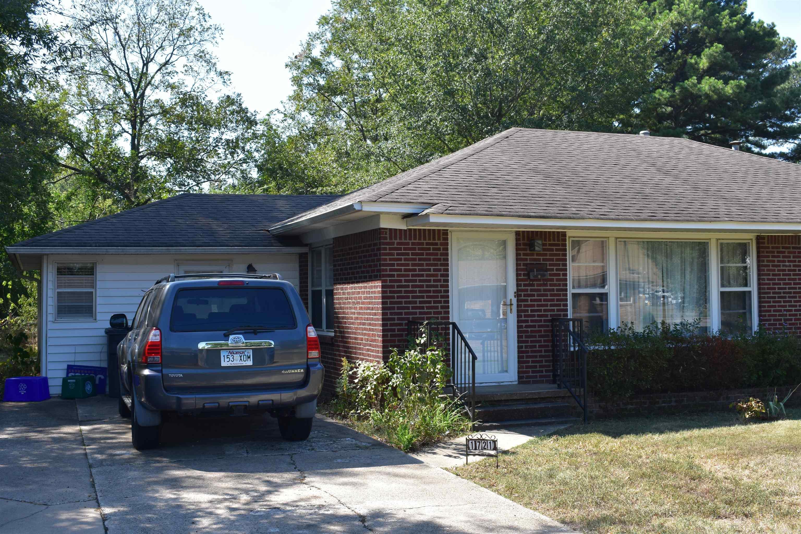 1721 W Arch Property Photo 3