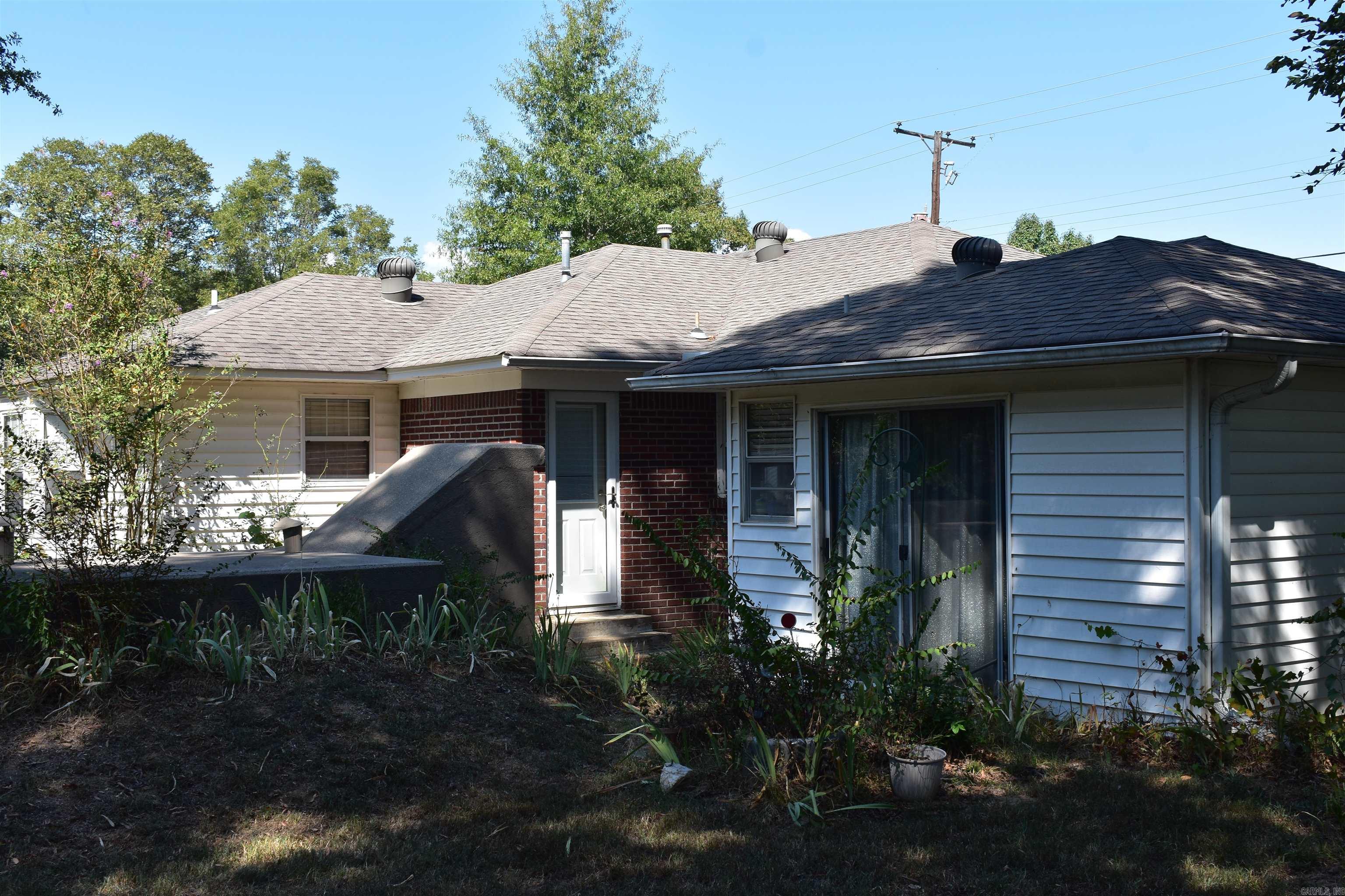 1721 W Arch Property Photo 4