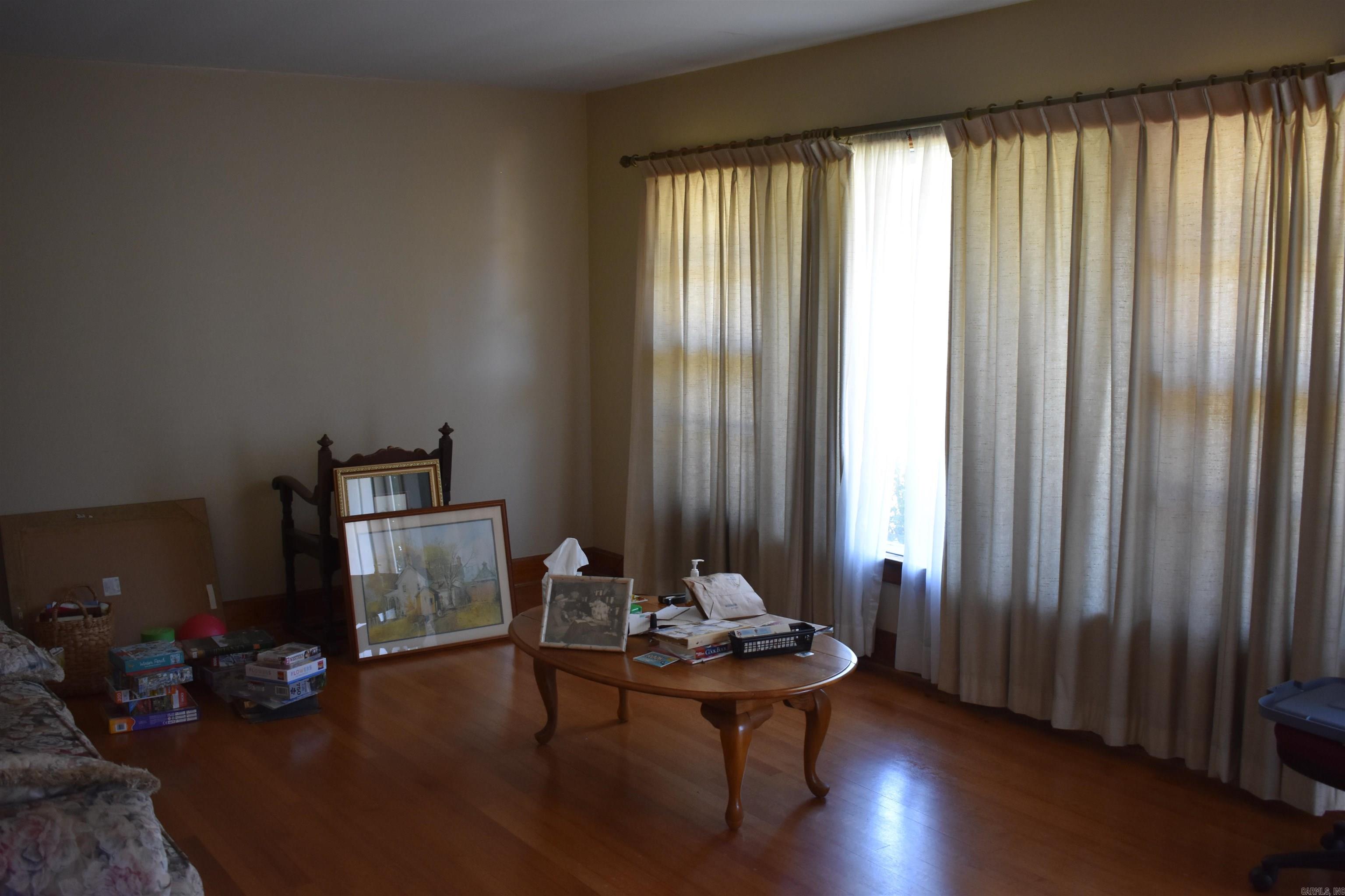 1721 W Arch Property Photo 7