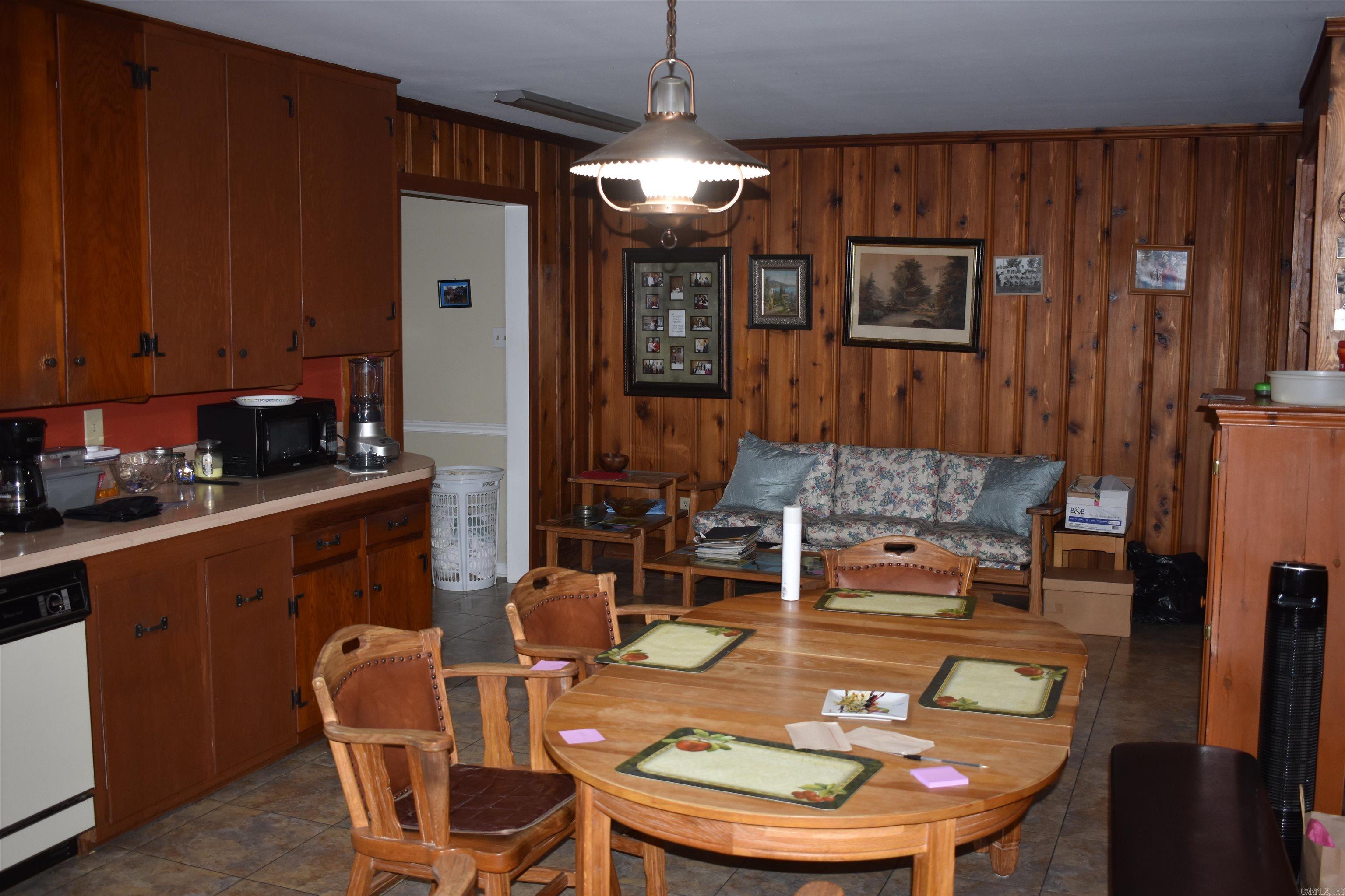 1721 W Arch Property Photo 8