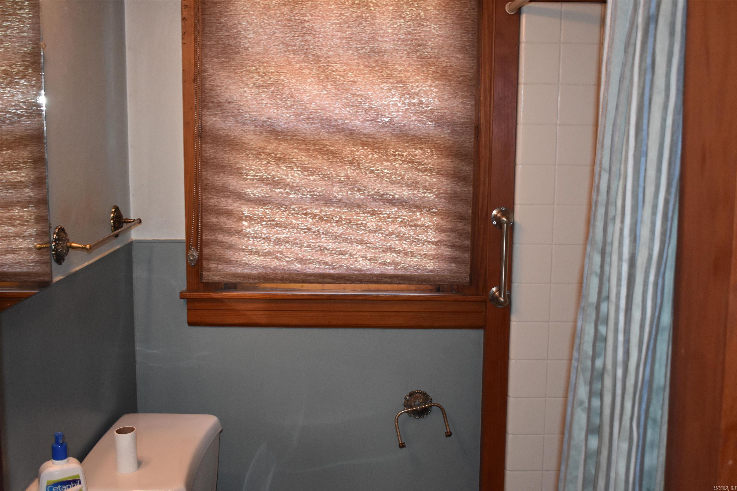 1721 W Arch Property Photo 12