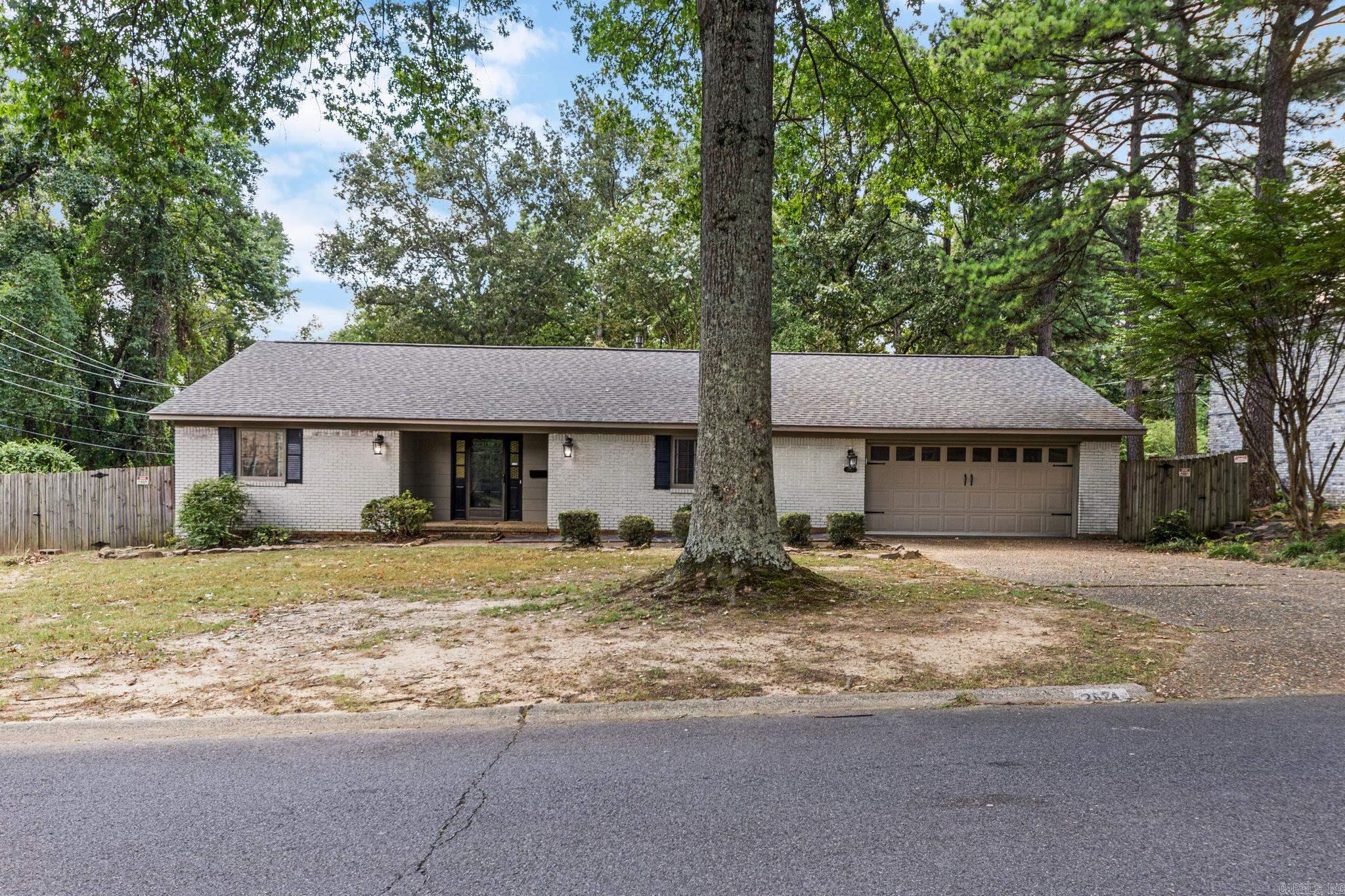 2624 Lakeview Road Property Photo 1