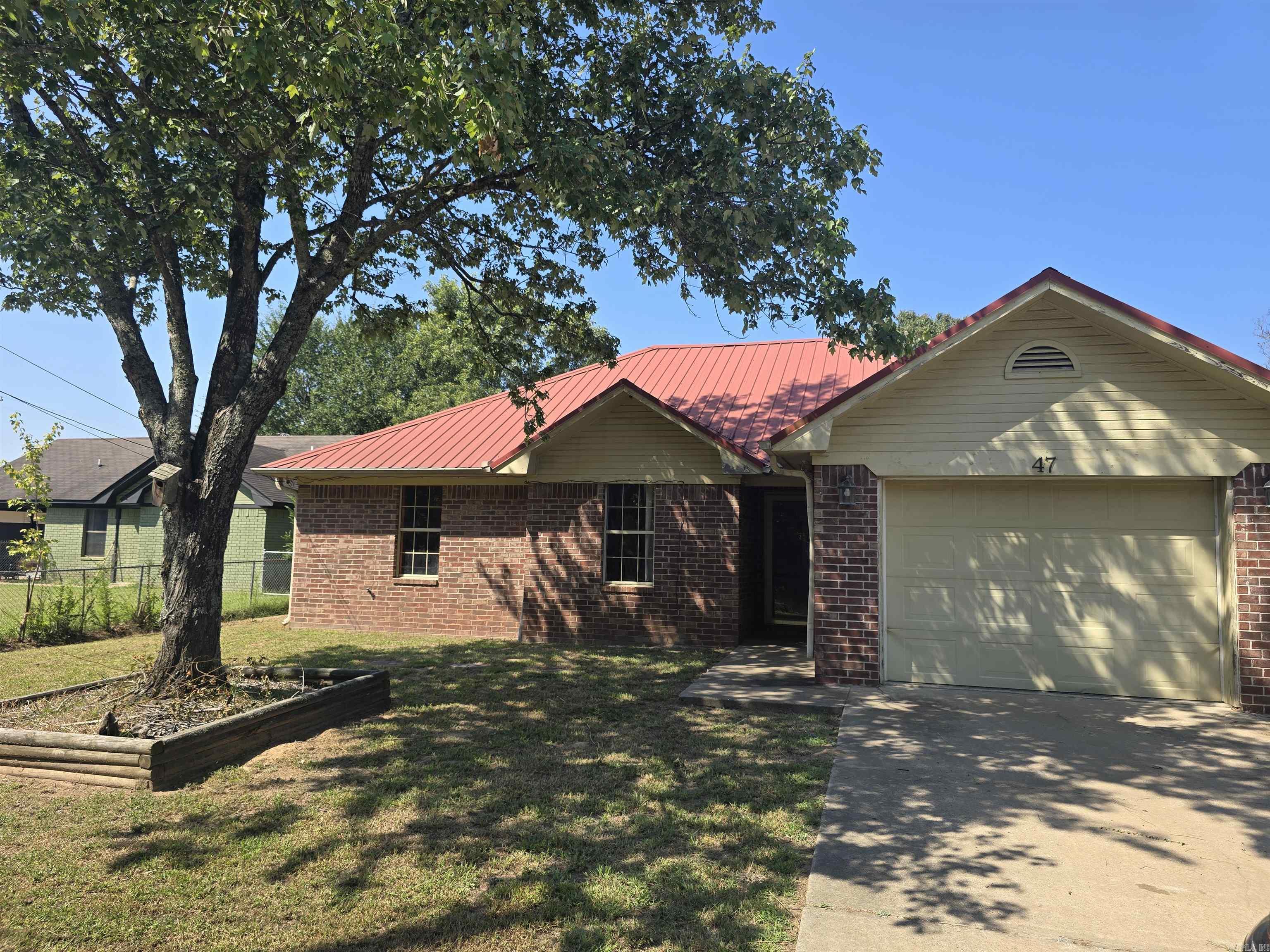 47 Garrett Rd. Property Photo 2