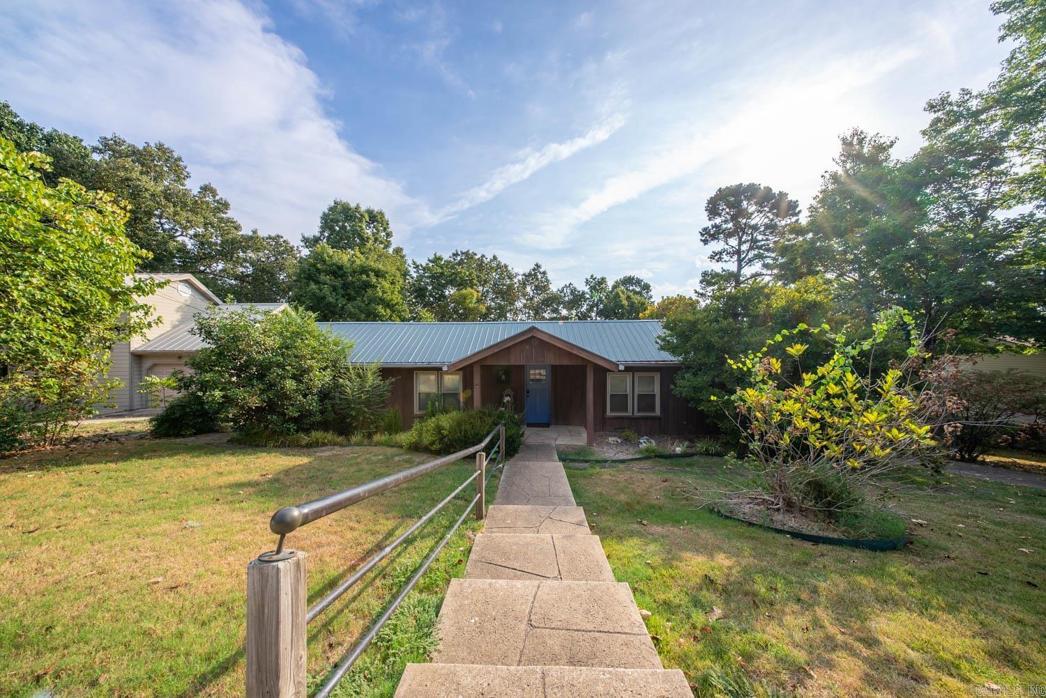 168 Riverview Drive Property Photo 3