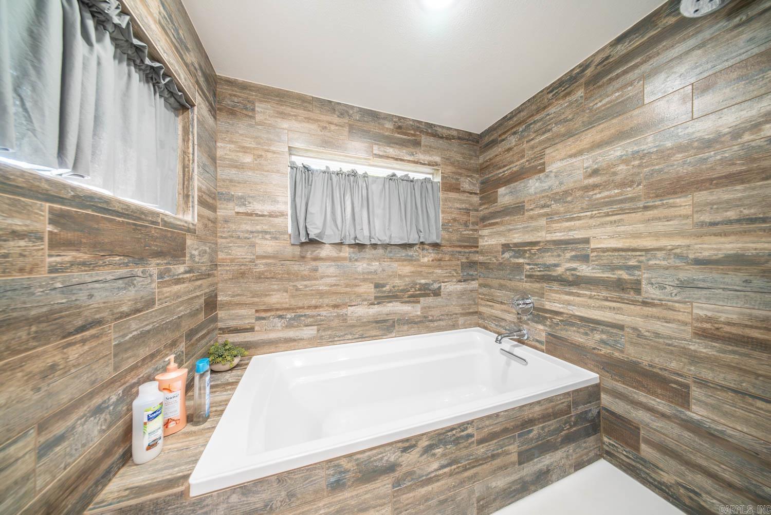 168 Riverview Drive Property Photo 7