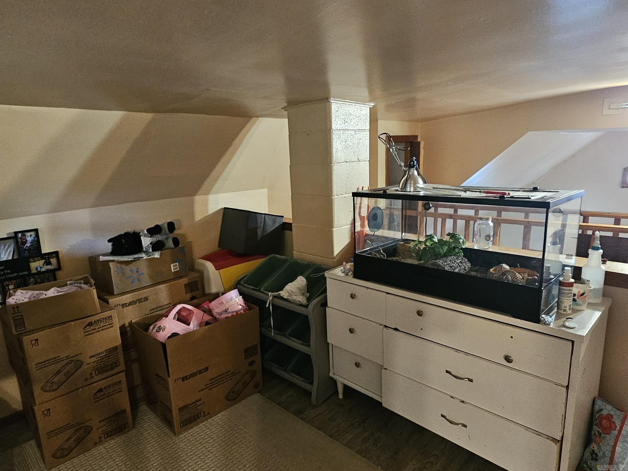 157 E Warren Street Property Photo 8