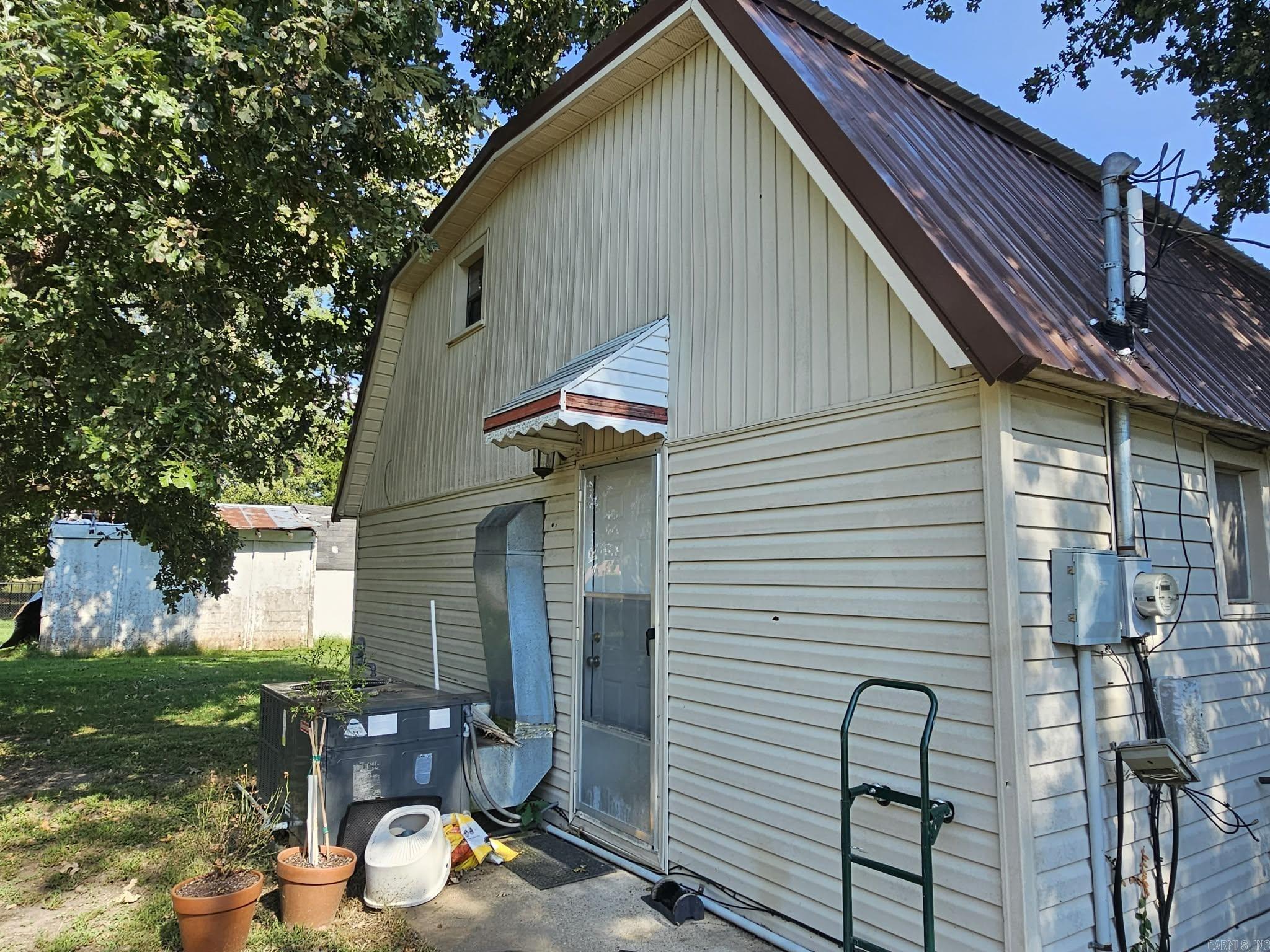 157 E Warren Street Property Photo 13