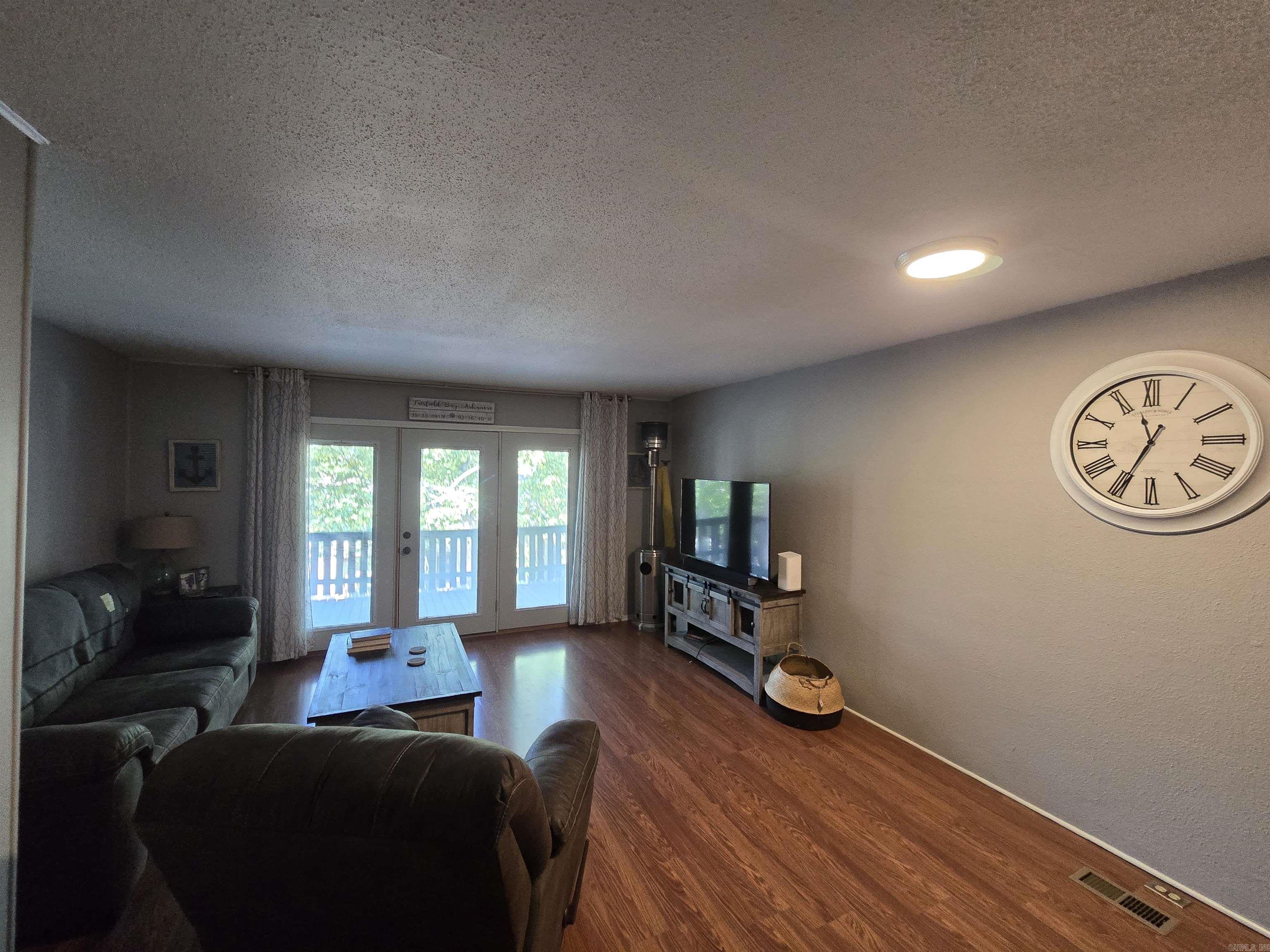 104 Chelsea Drive 36 Property Photo 5