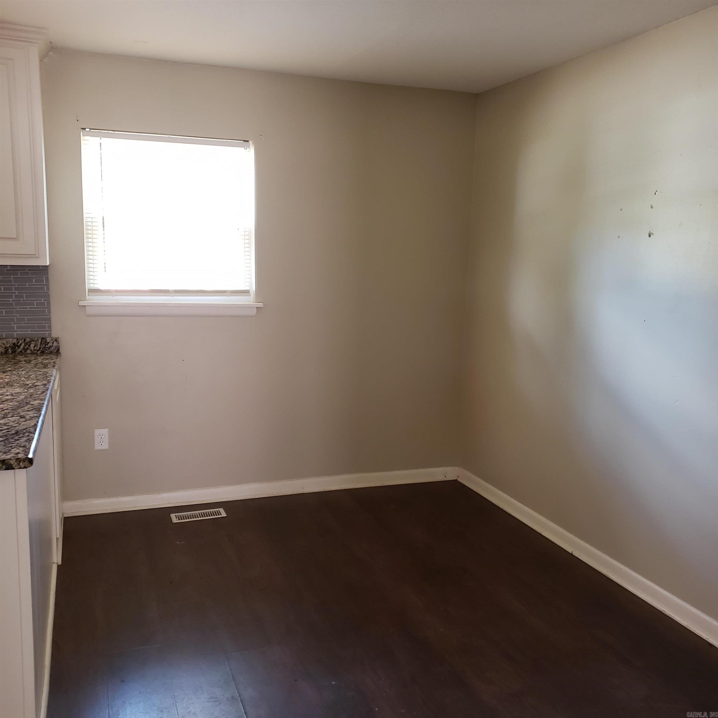 5324 Chandler Street Property Photo 5