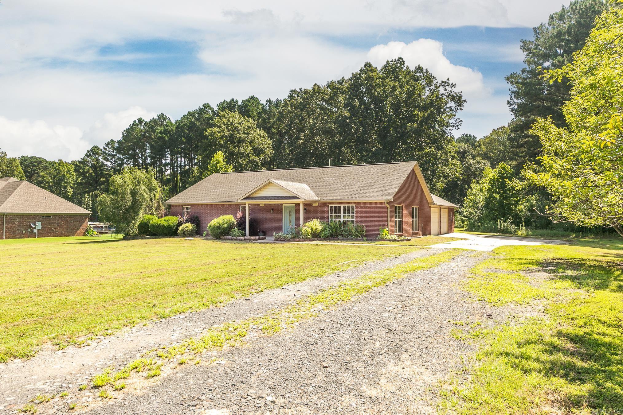 85 Williamsburg Cove Property Photo 3
