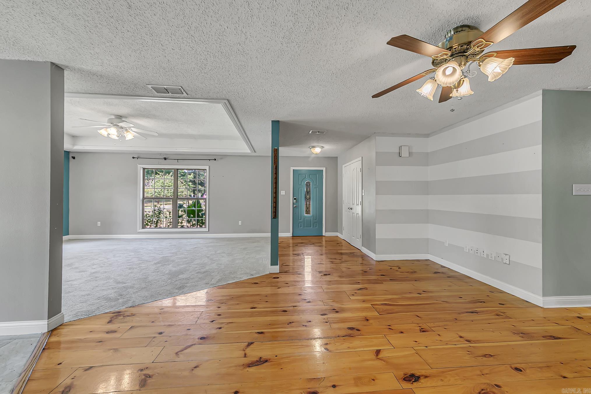 85 Williamsburg Cove Property Photo 6