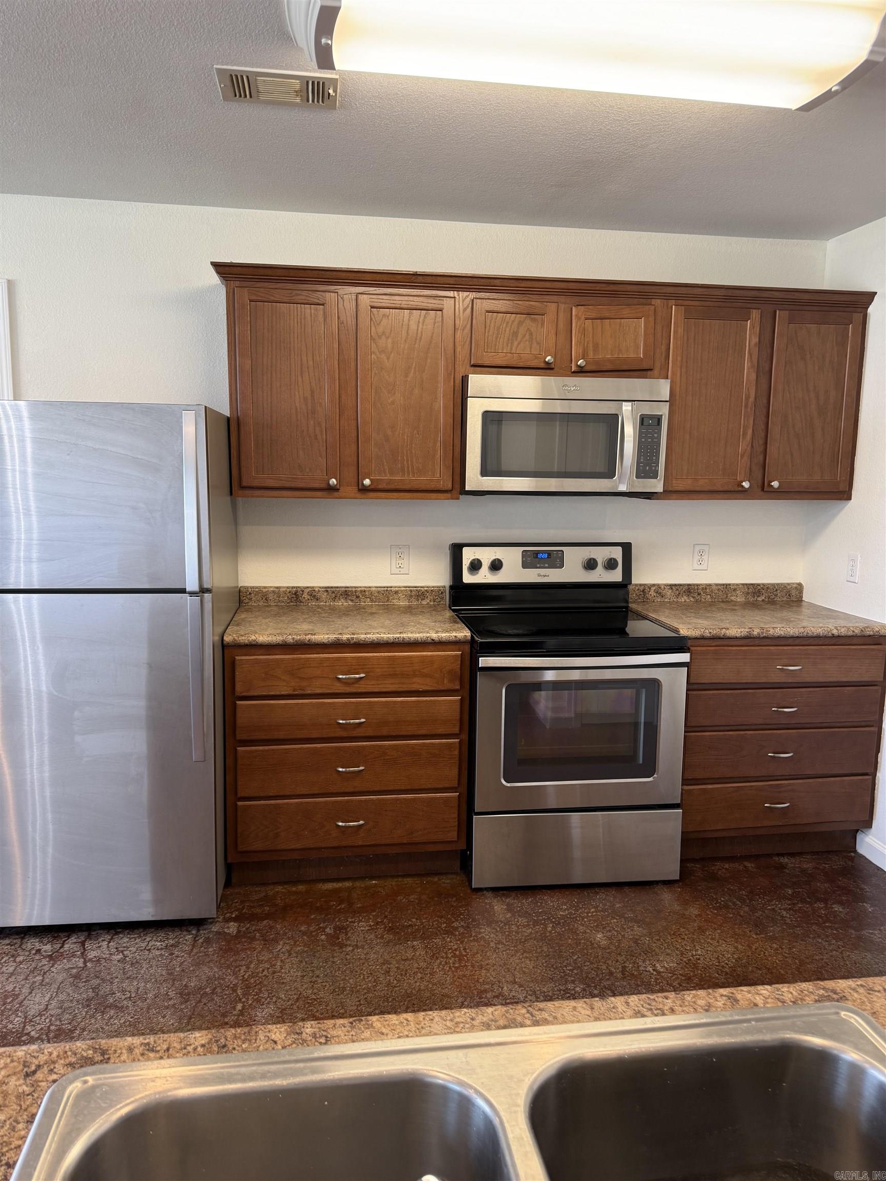 404 Allyson Drive Property Photo 3
