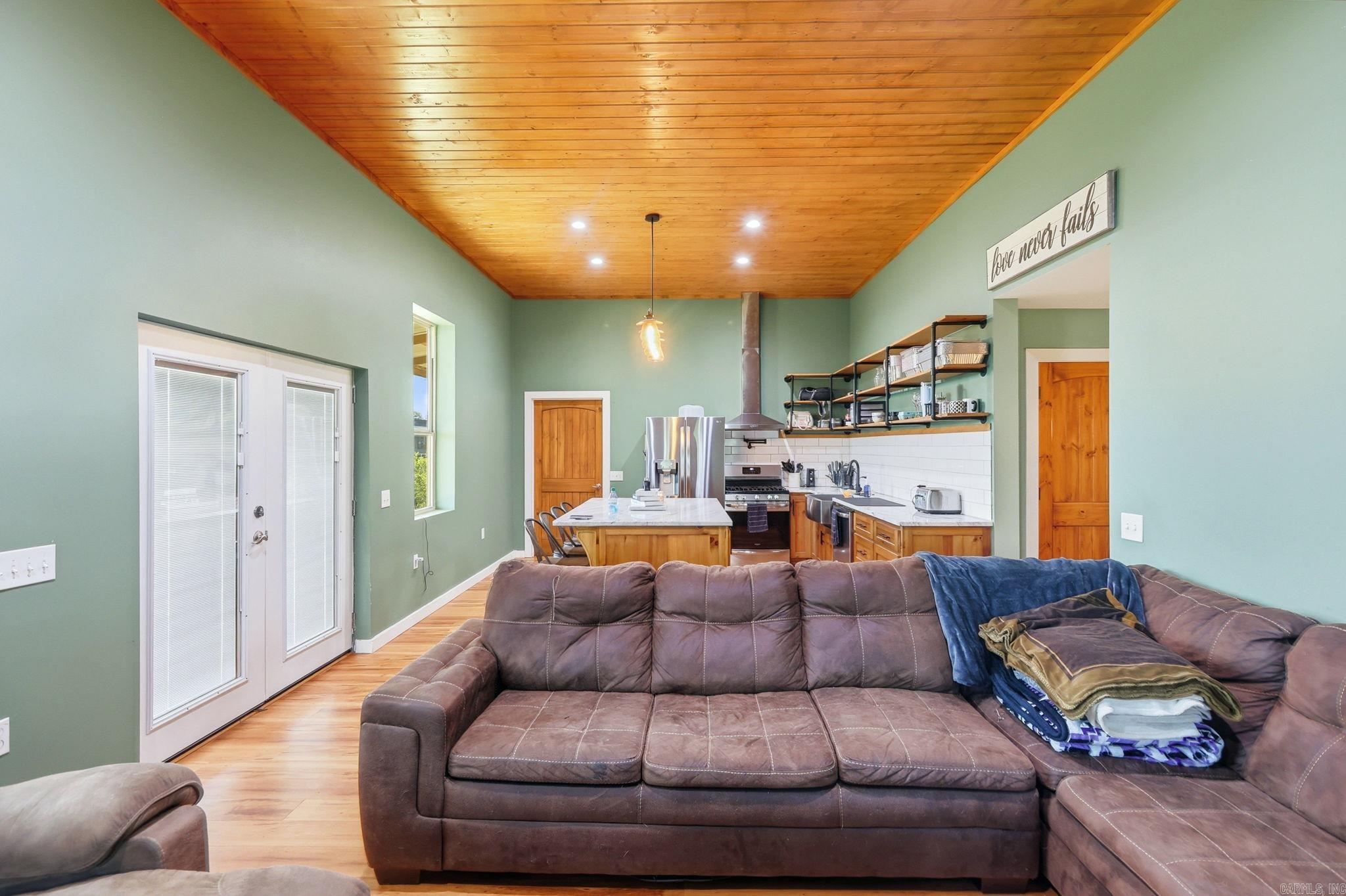 292 Easy Street Property Photo 14