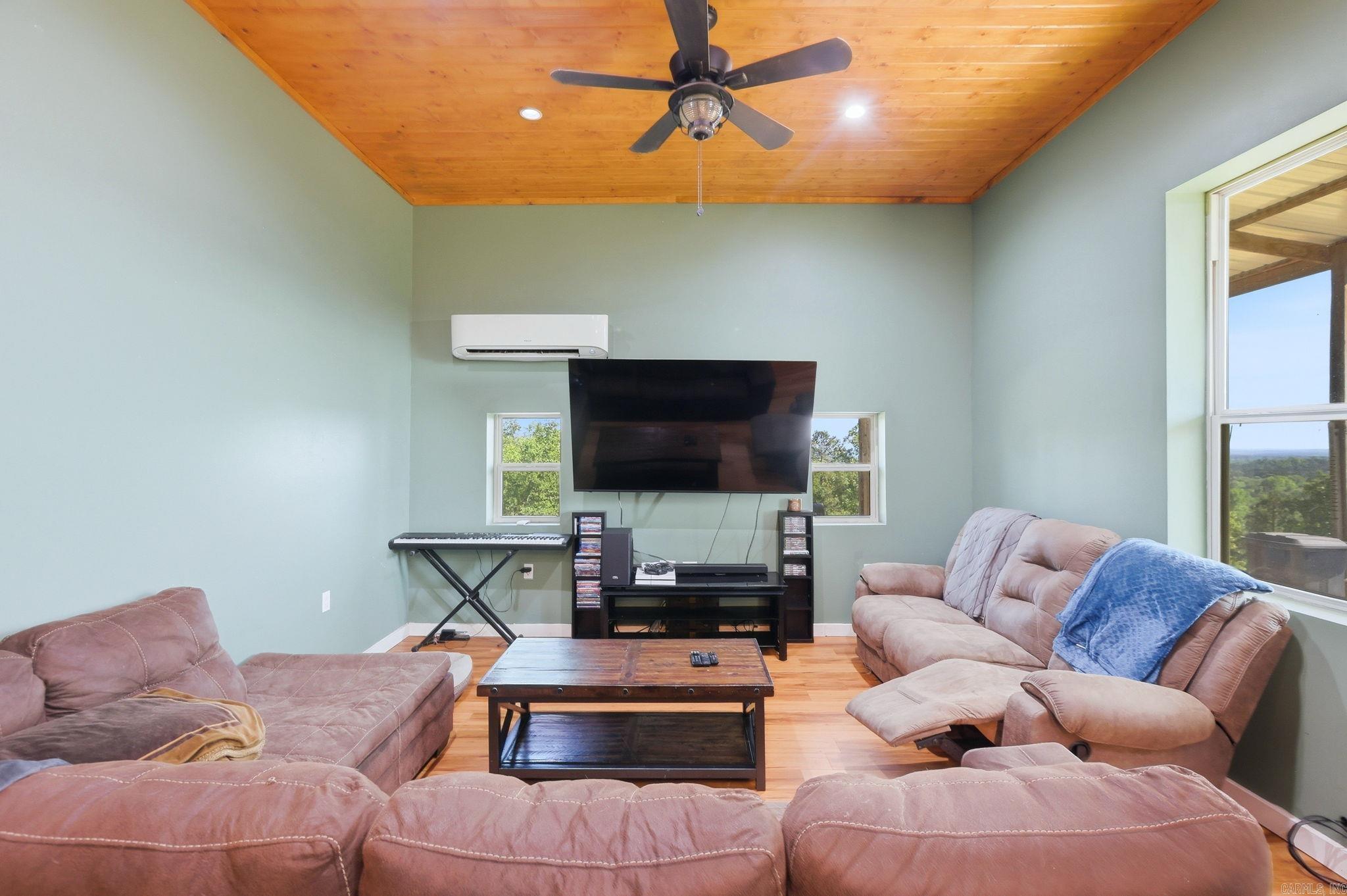 292 Easy Street Property Photo 15