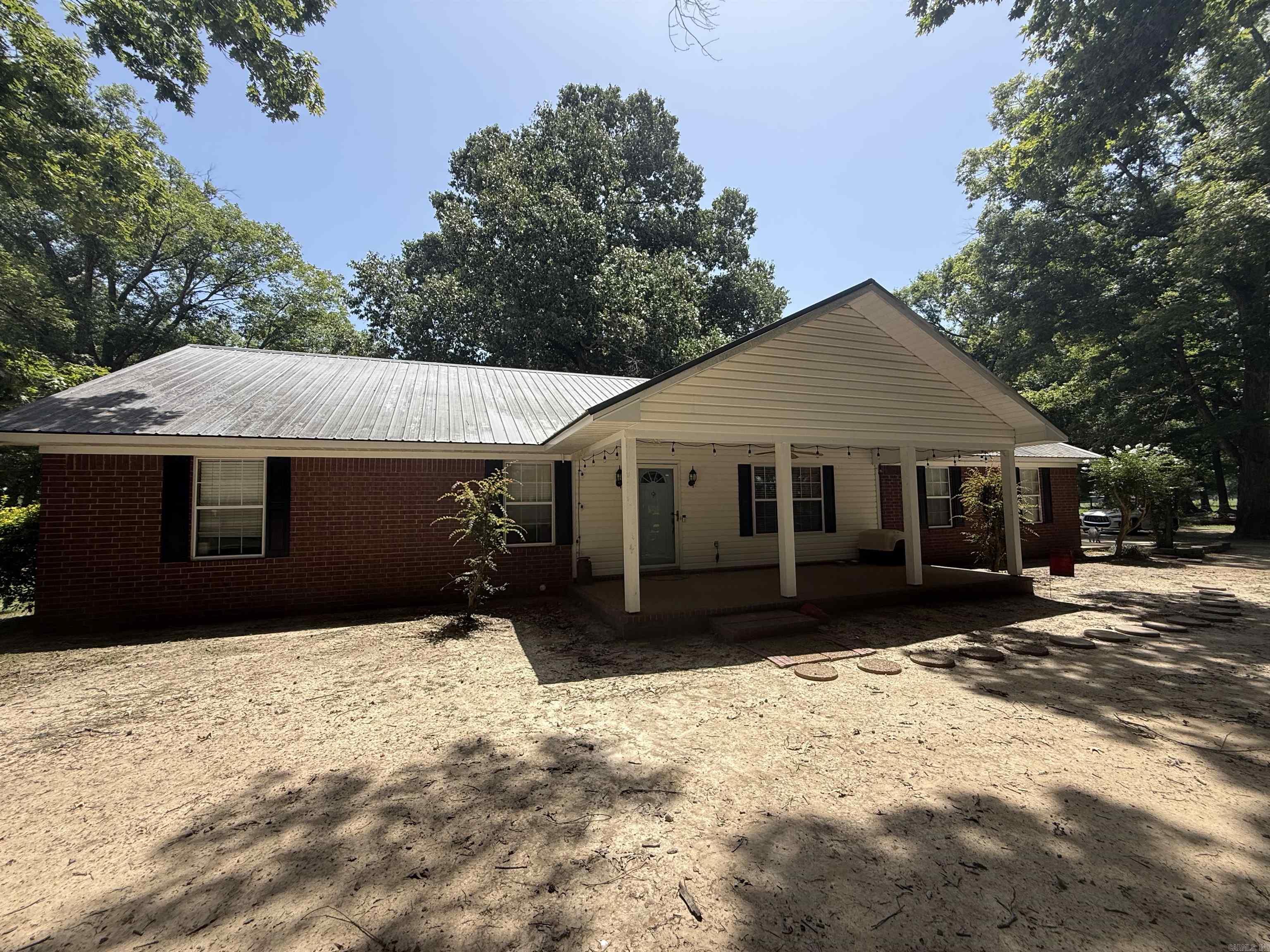 170 Roetzel Road Property Photo 4