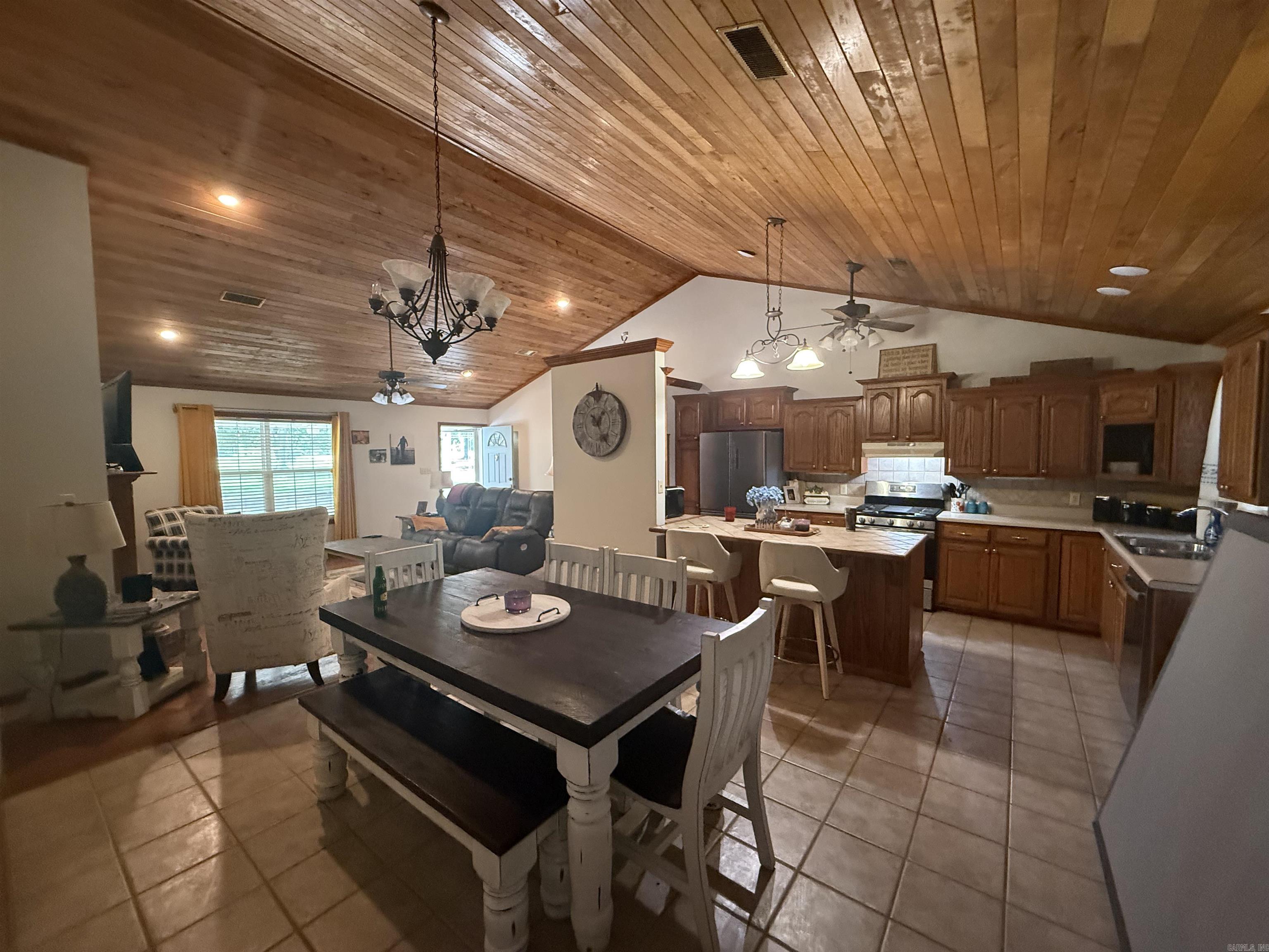 170 Roetzel Road Property Photo 7