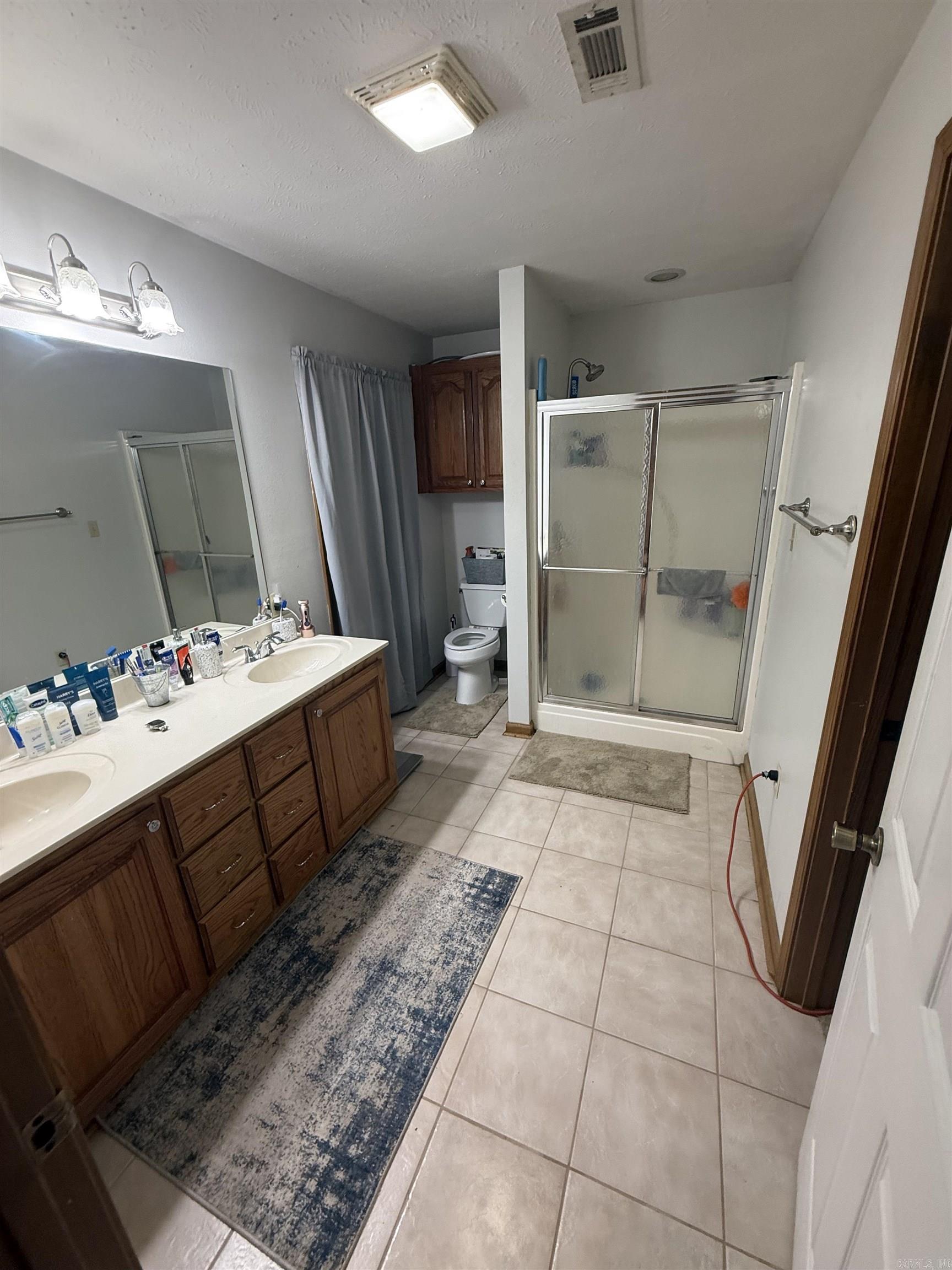 170 Roetzel Road Property Photo 15