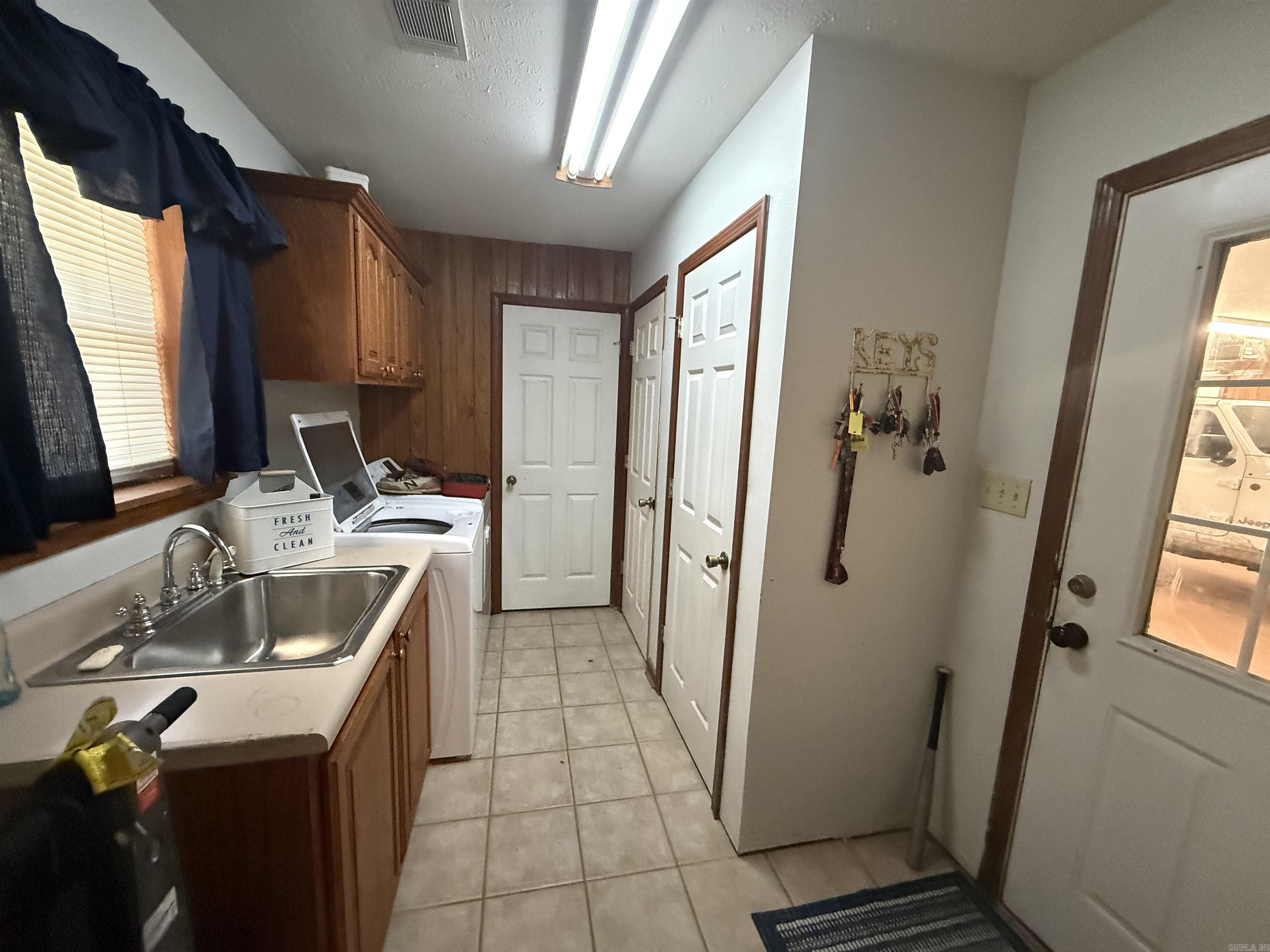 170 Roetzel Road Property Photo 19