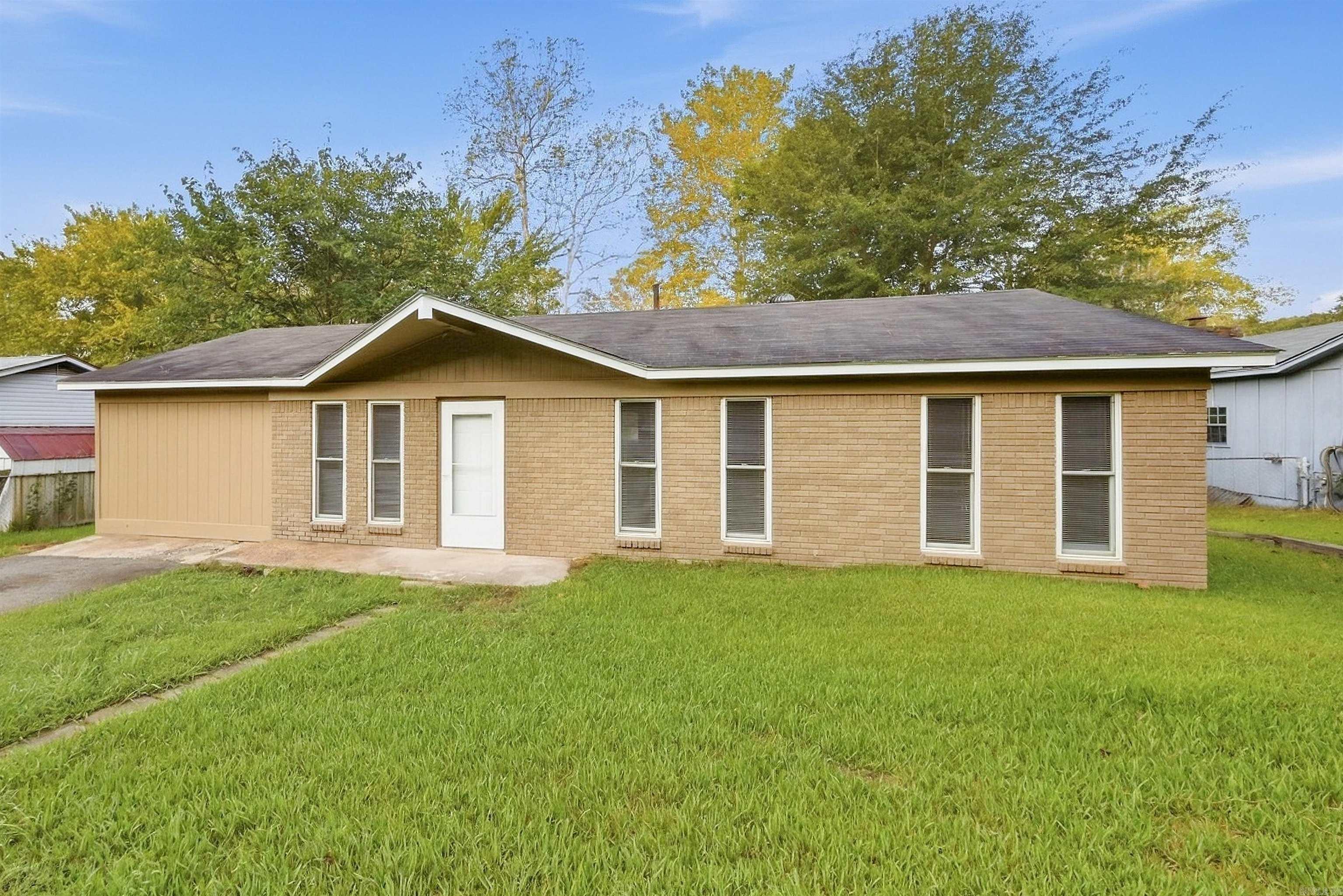 21 Compass Point Street Property Photo 1