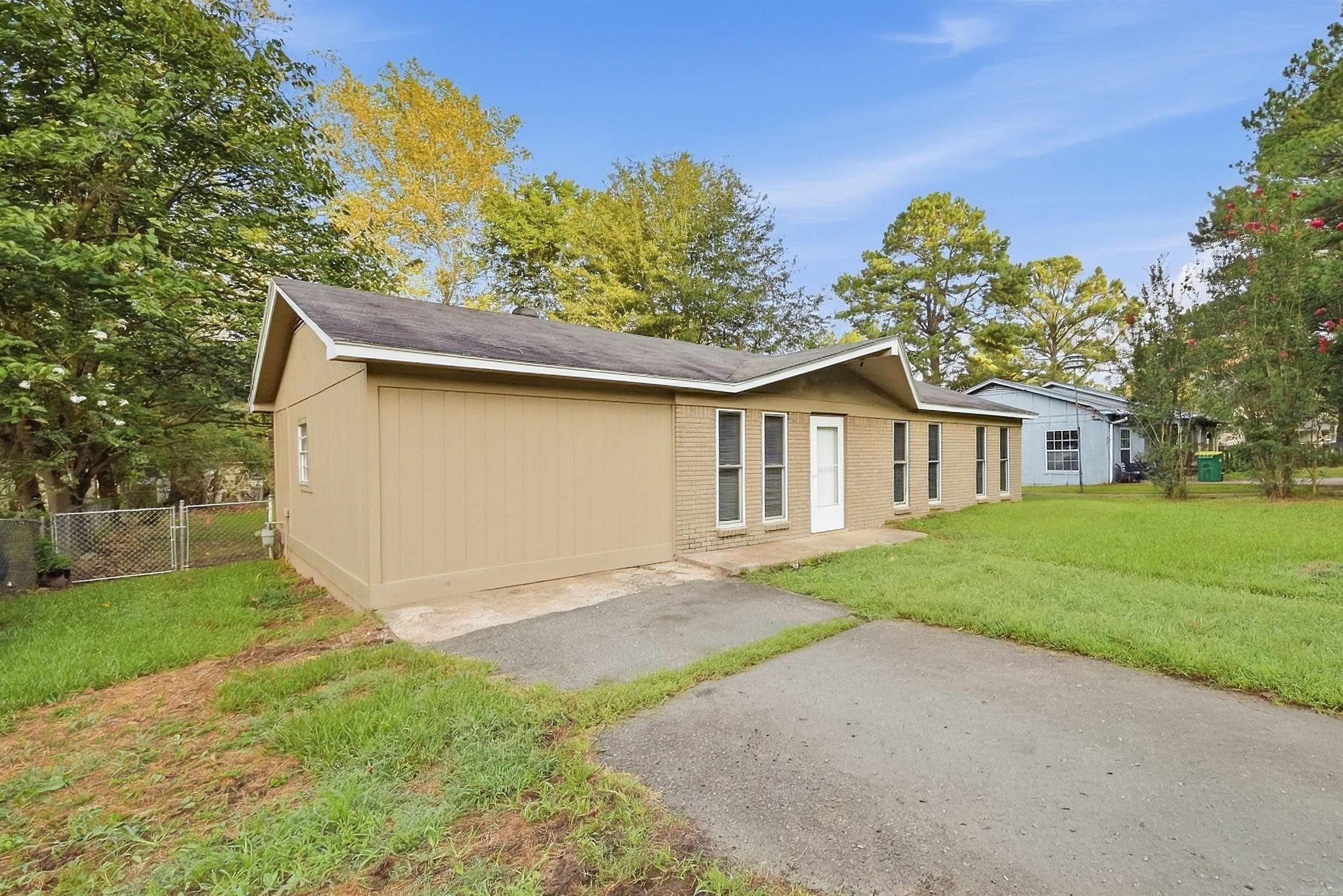 21 Compass Point Street Property Photo 4