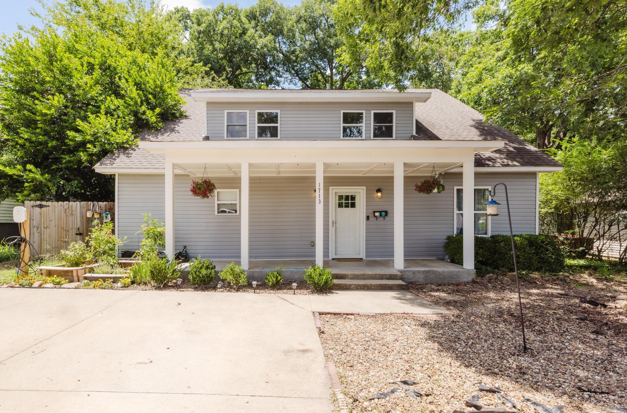 1713 Iris Street