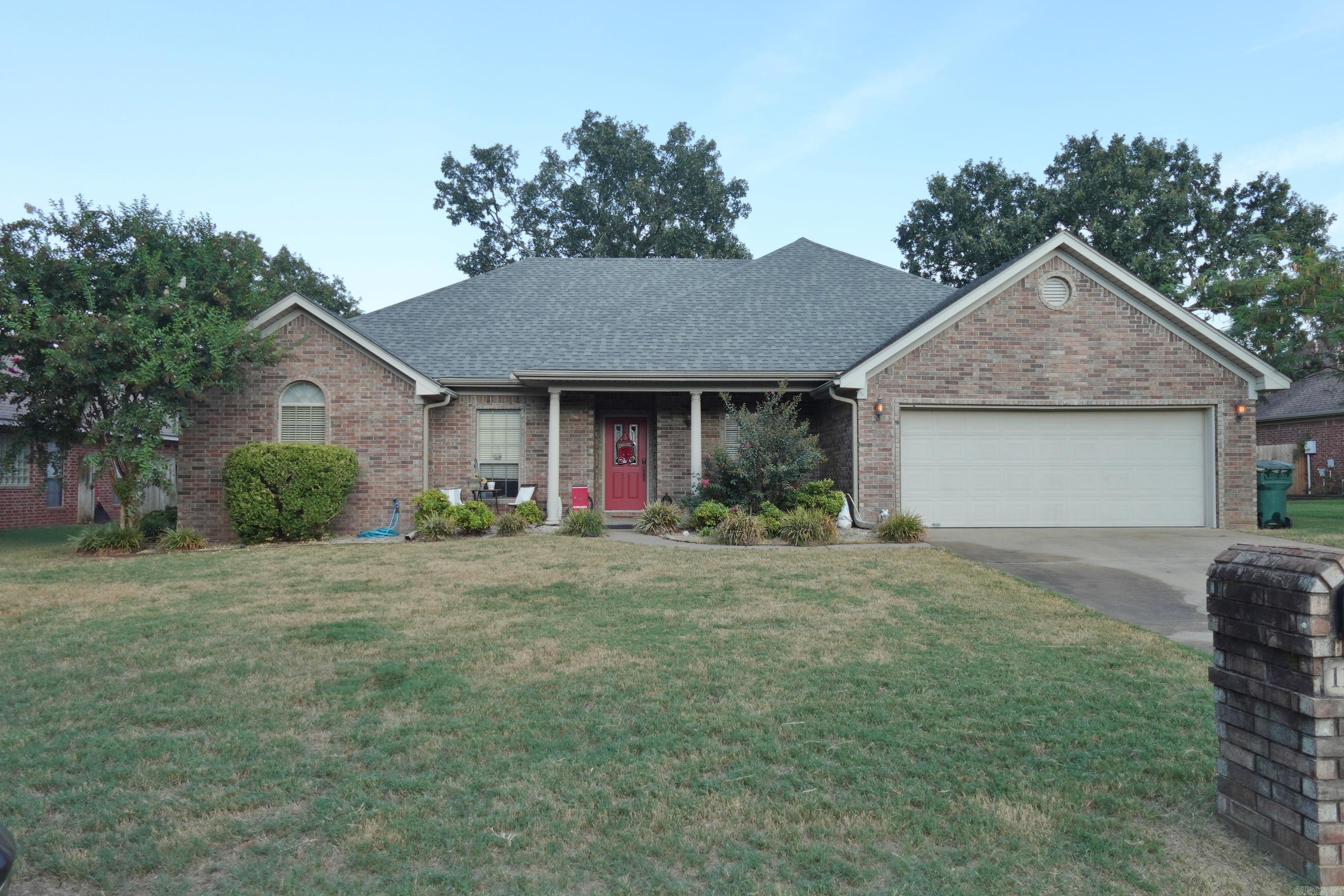 1120 Spatz Circle Property Photo 1