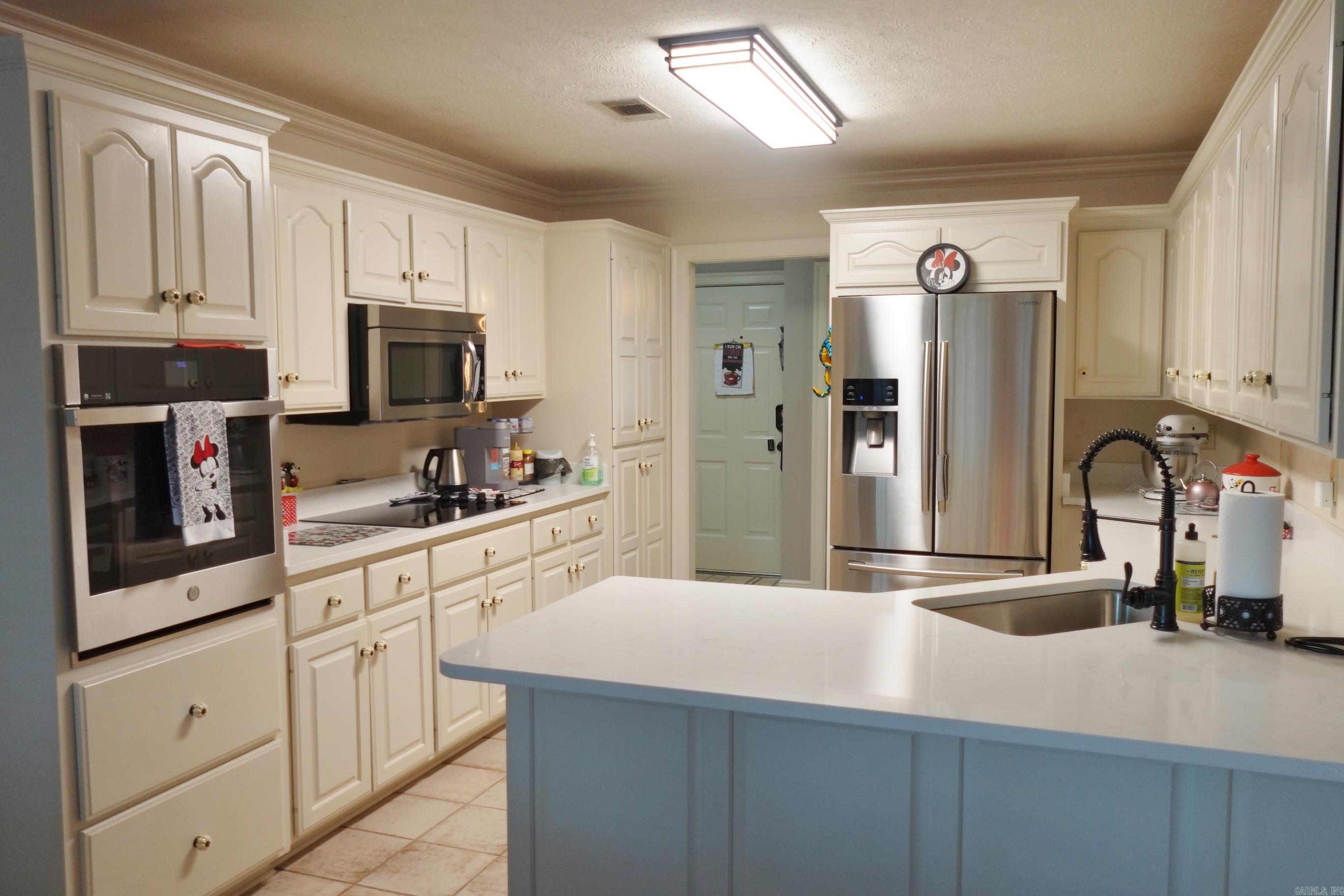 1120 Spatz Circle Property Photo 13