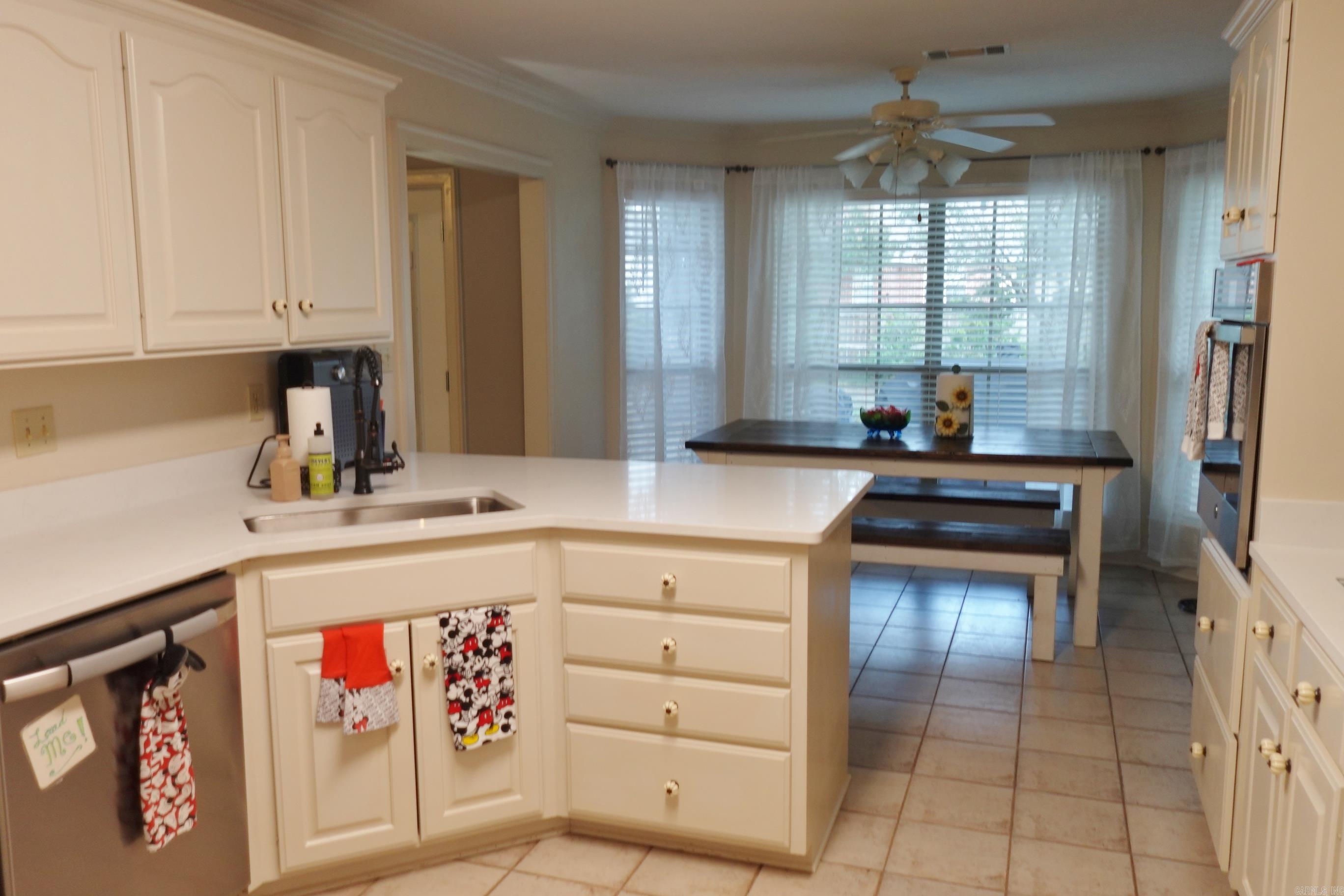 1120 Spatz Circle Property Photo 16