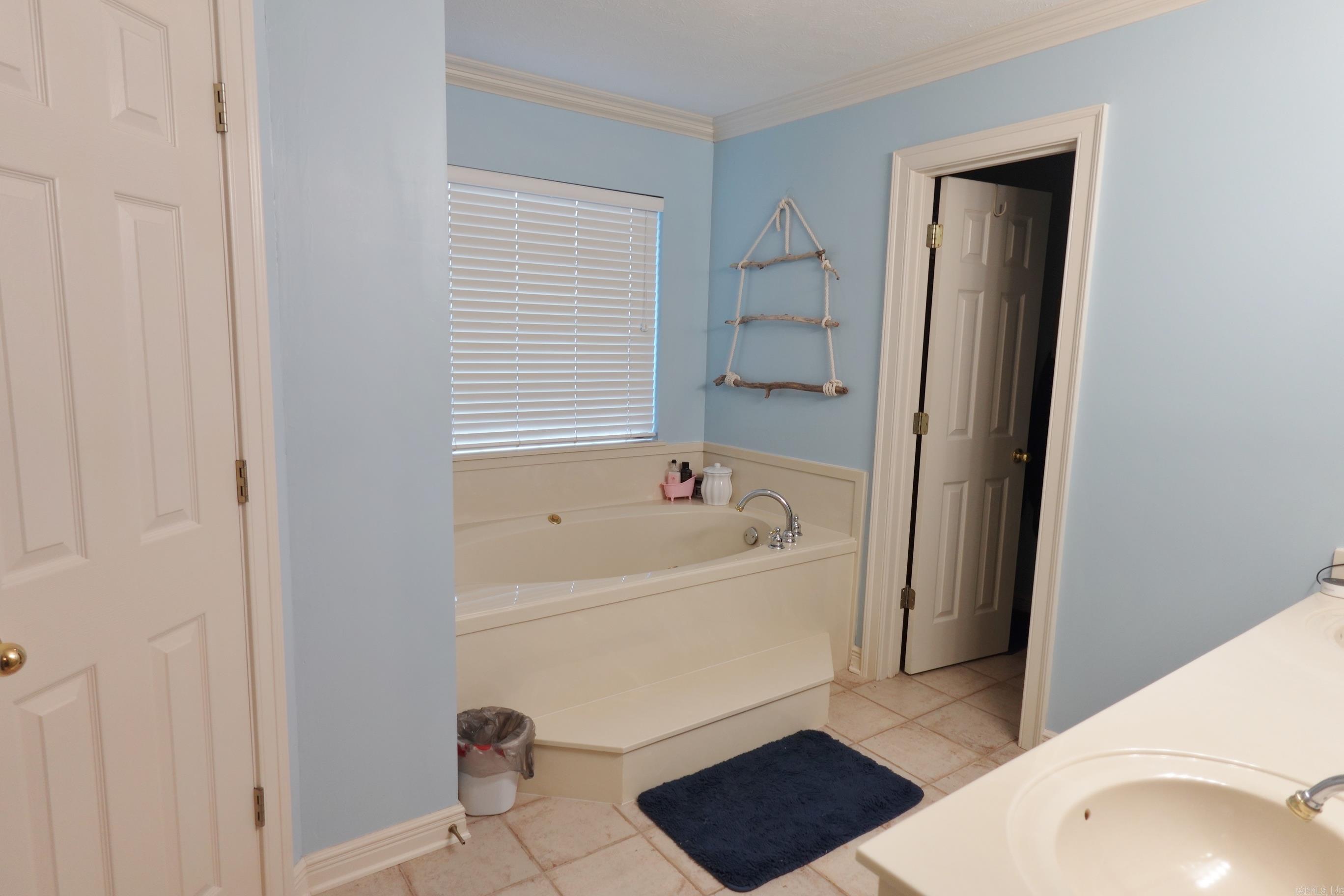1120 Spatz Circle Property Photo 25