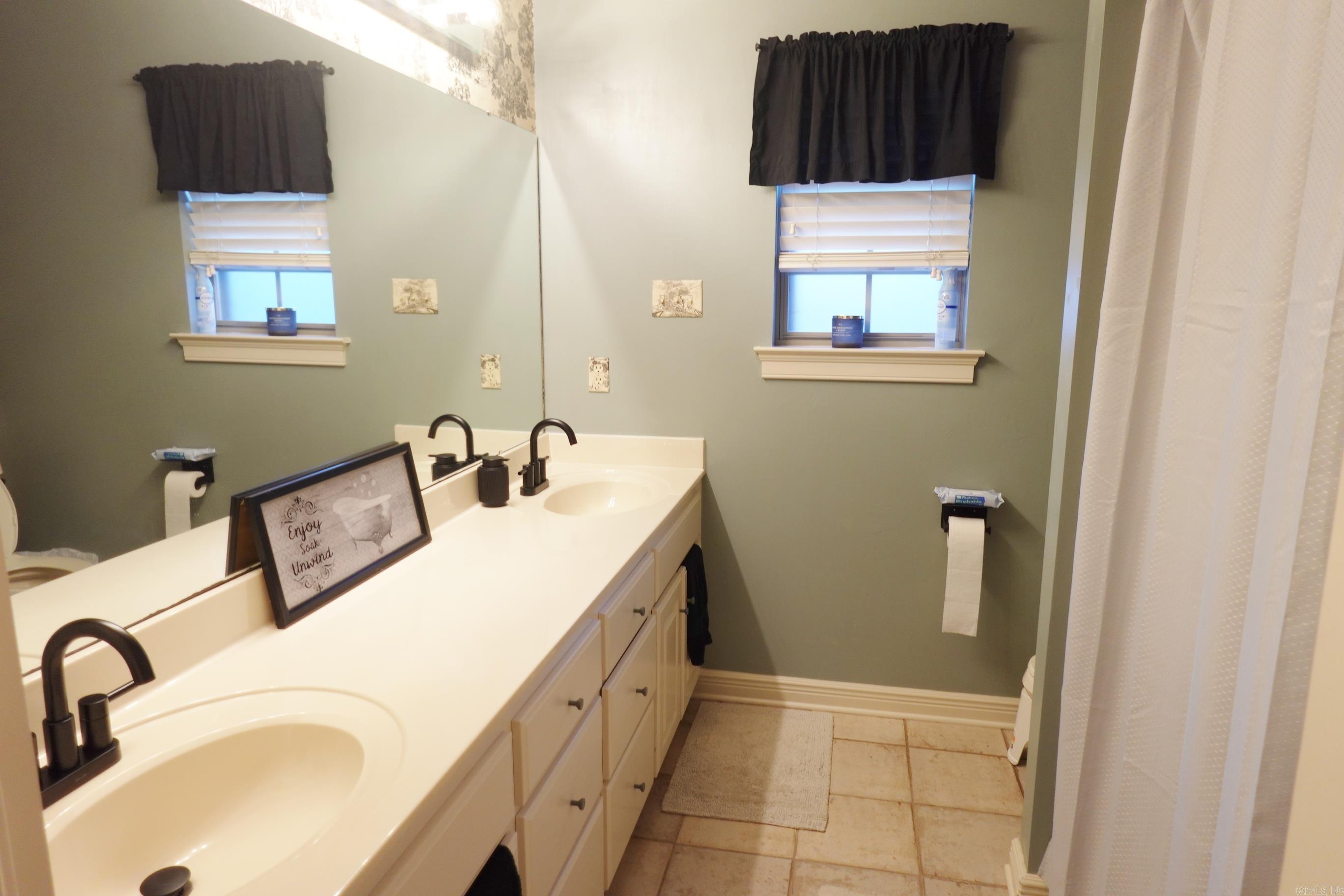 1120 Spatz Circle Property Photo 38
