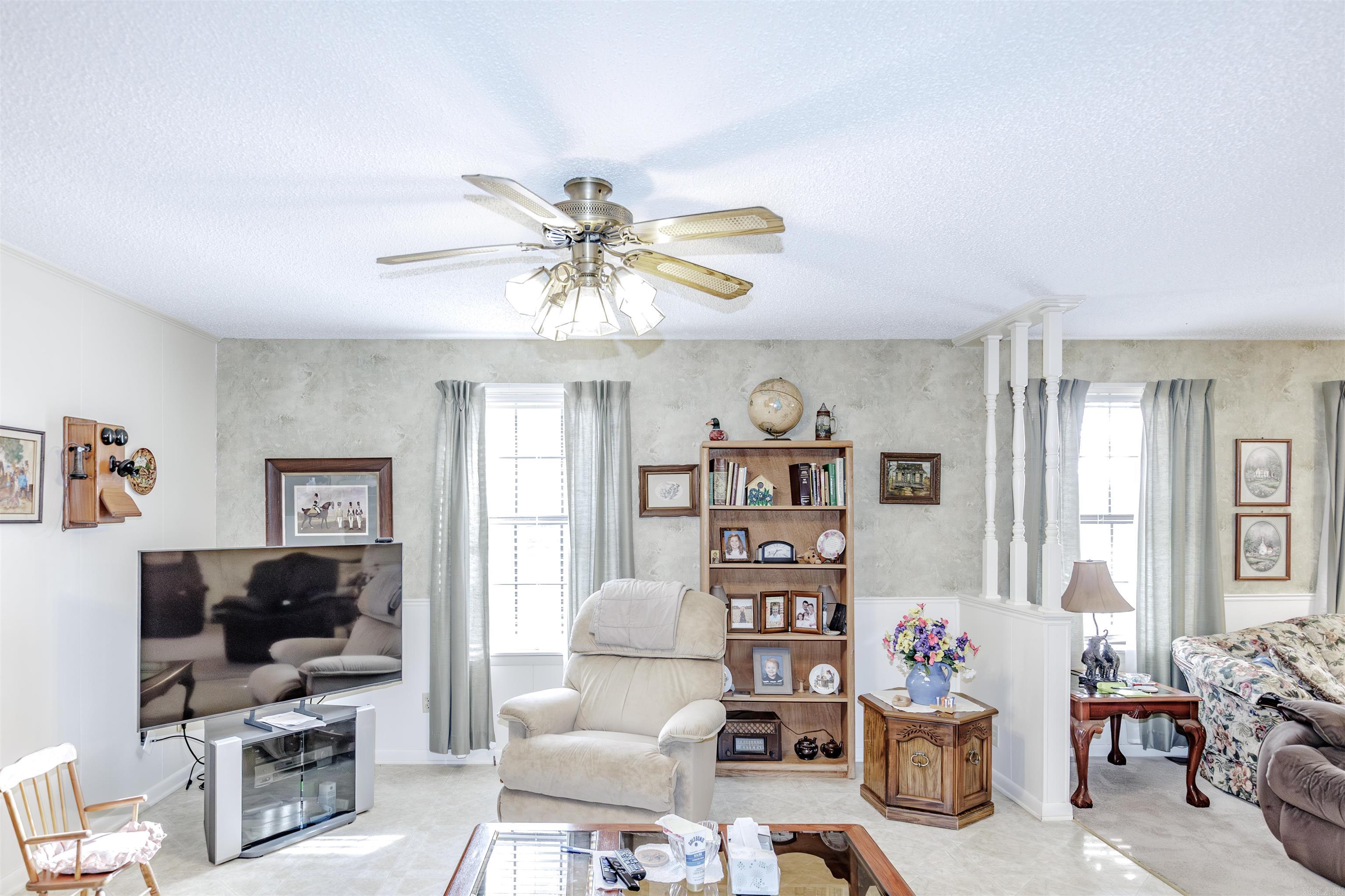 3438 W Highway 60 Property Photo 11