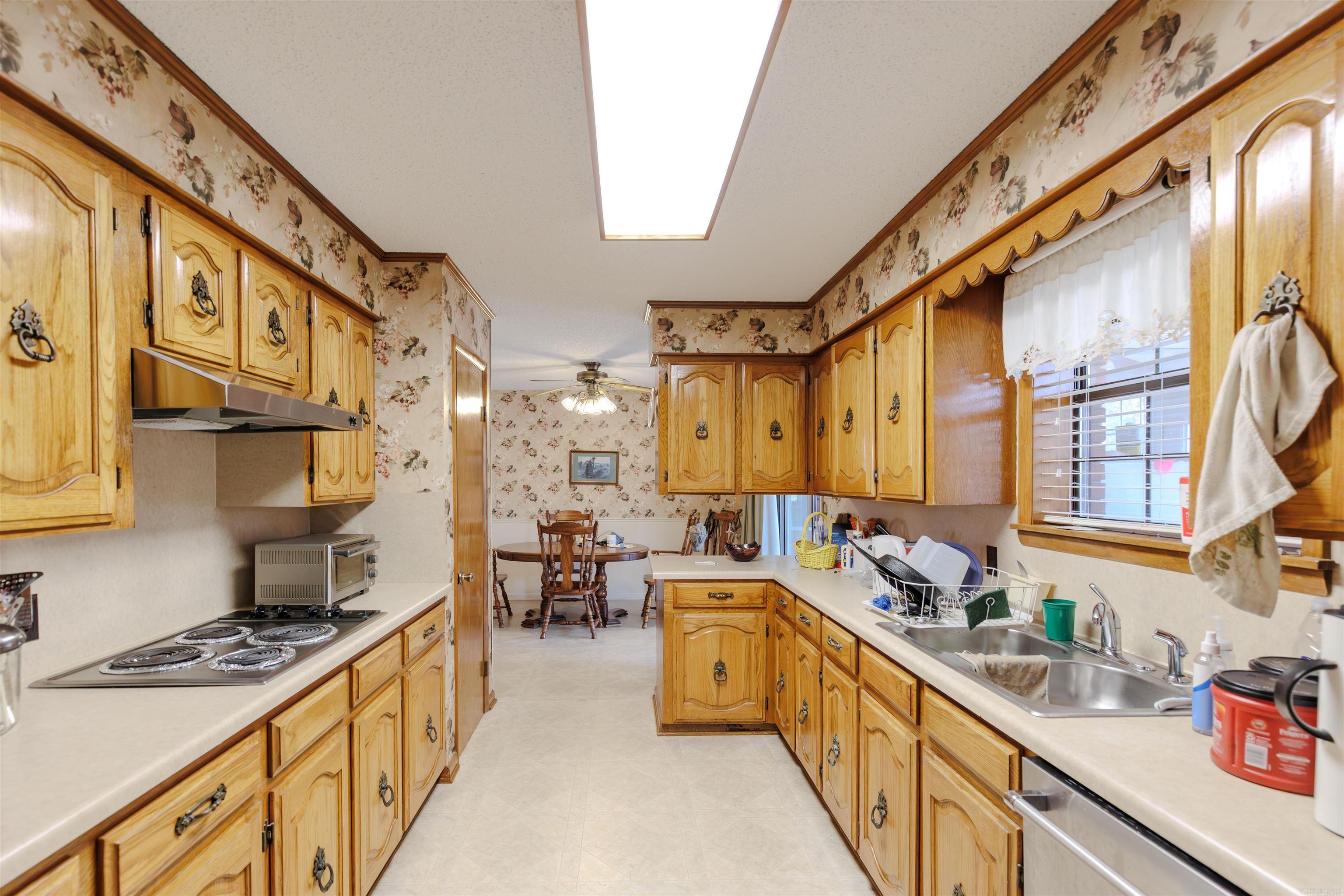 3438 W Highway 60 Property Photo 16
