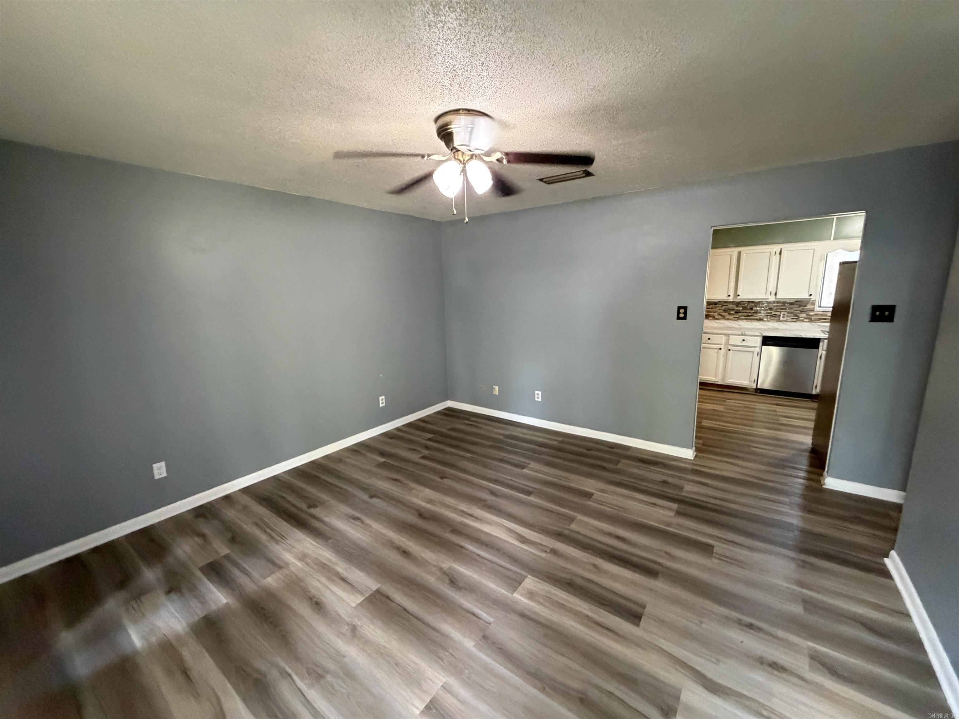 117 Harold St Property Photo 3