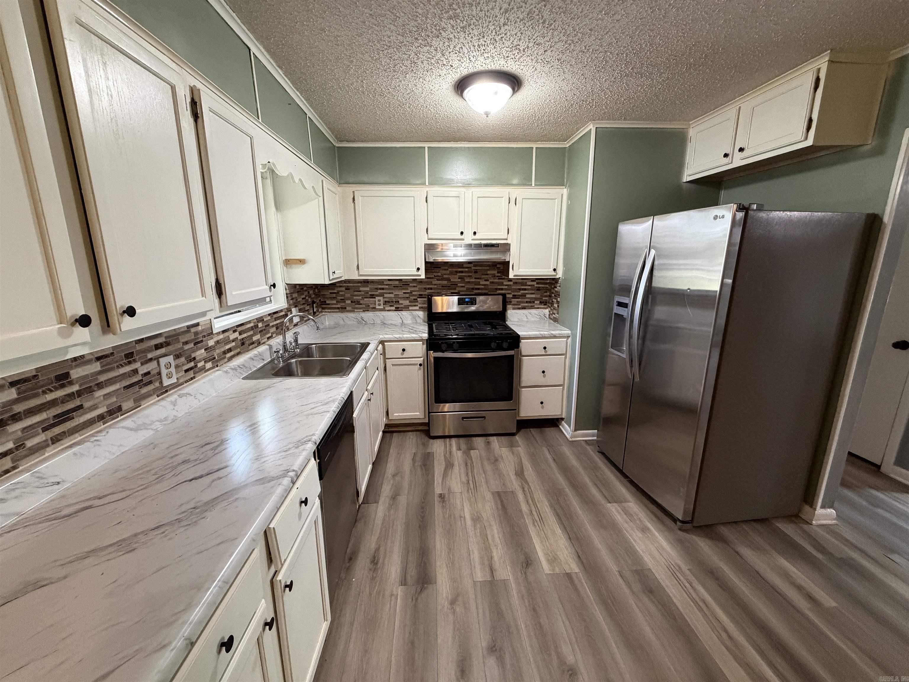 117 Harold St Property Photo 6