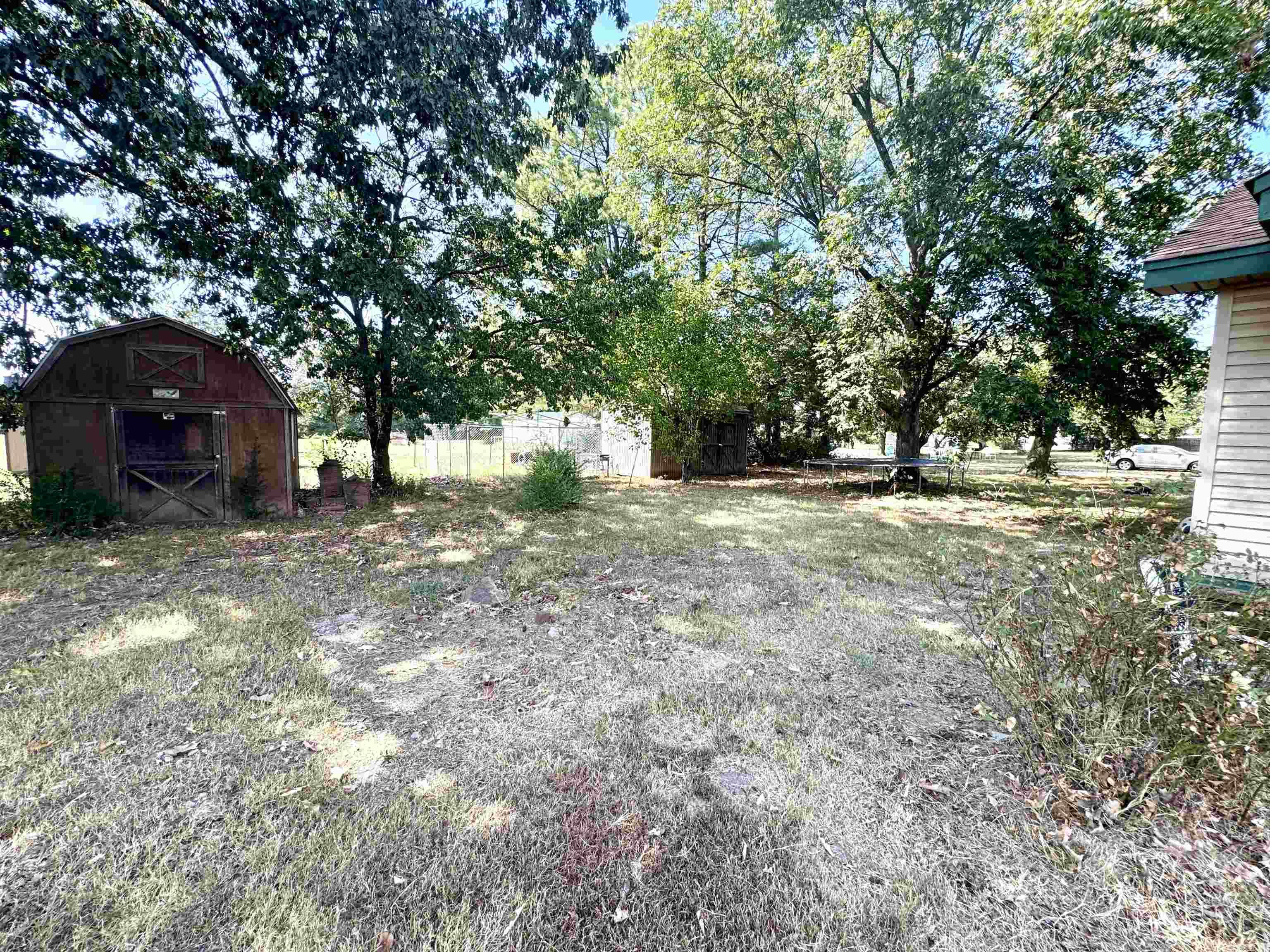103 N Oak Property Photo 11