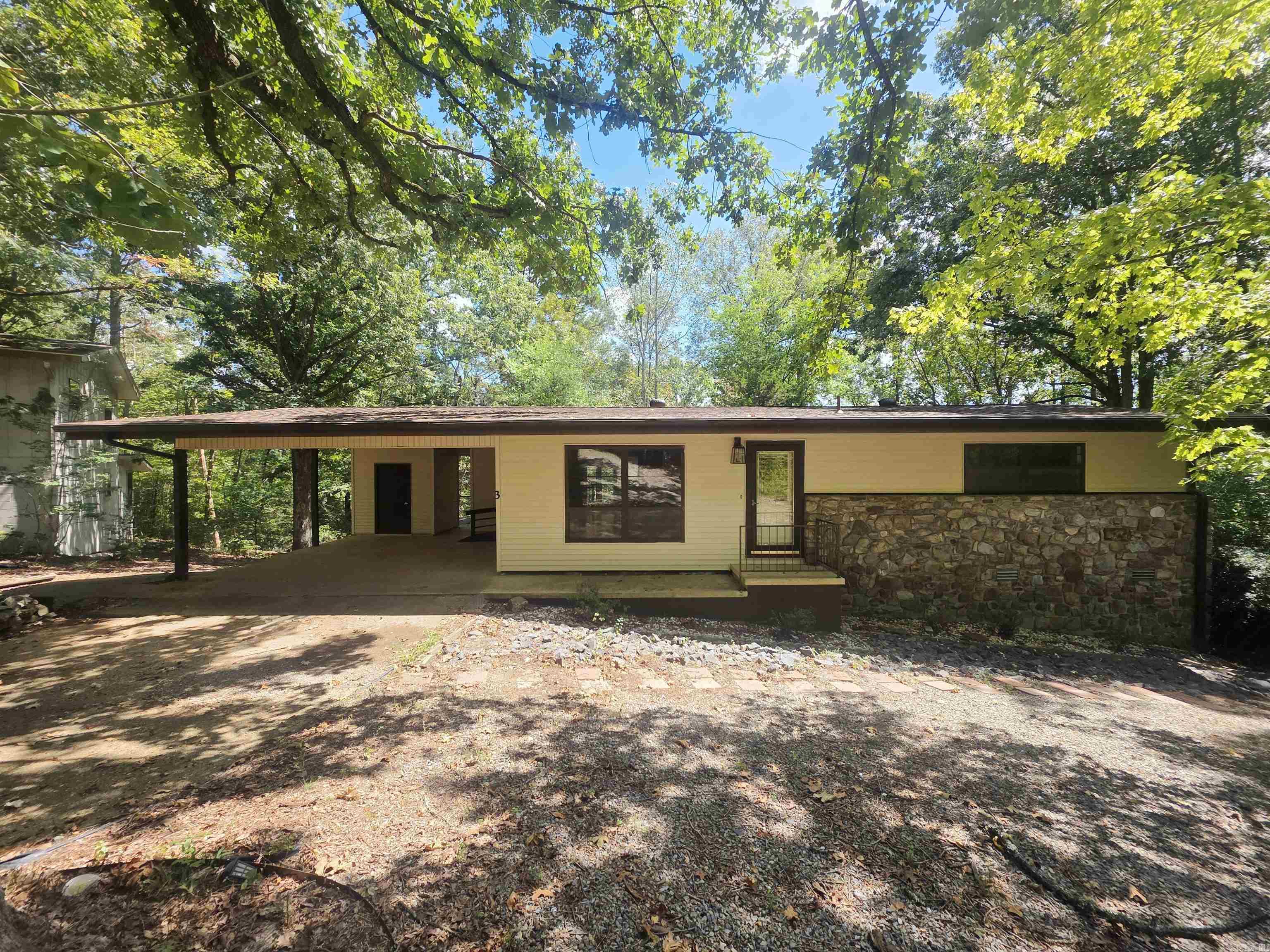 3 Neda Circle Property Photo 1