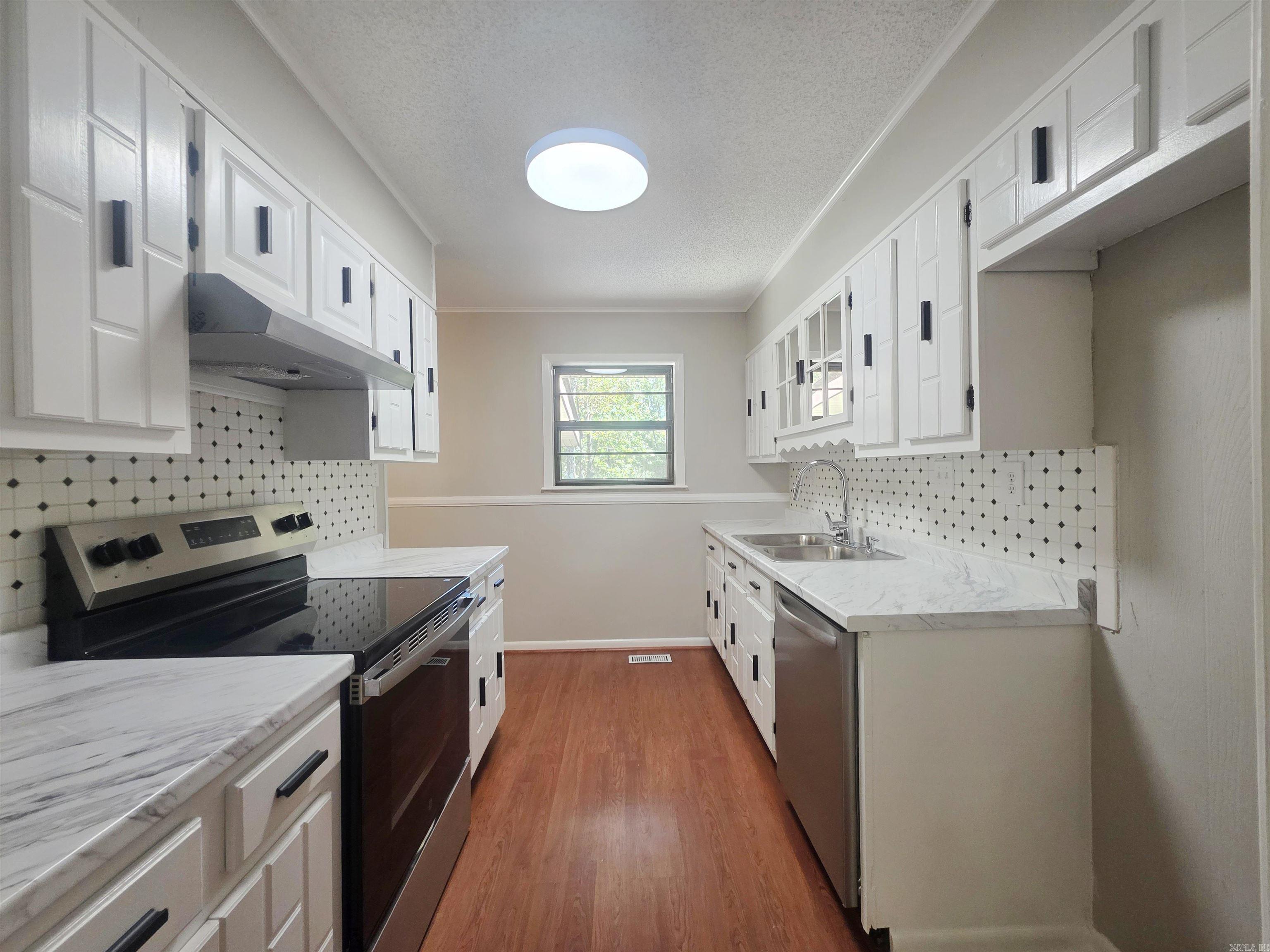 3 Neda Circle Property Photo 11