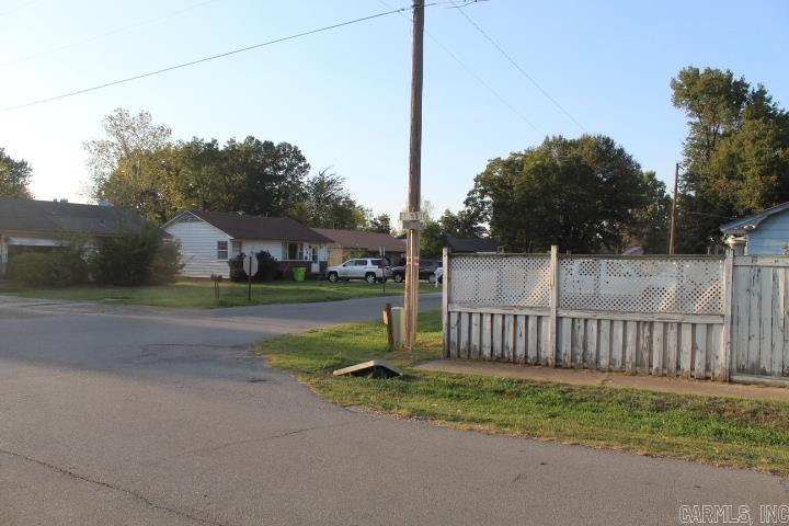 219 W 20th Street Property Photo 4