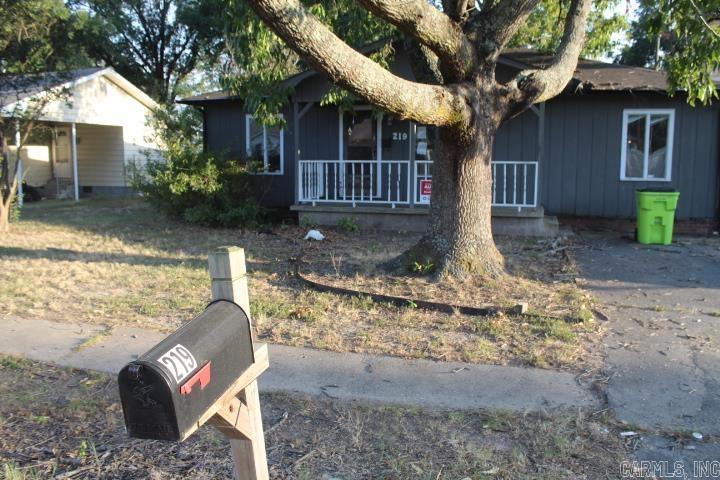219 W 20th Street Property Photo 5
