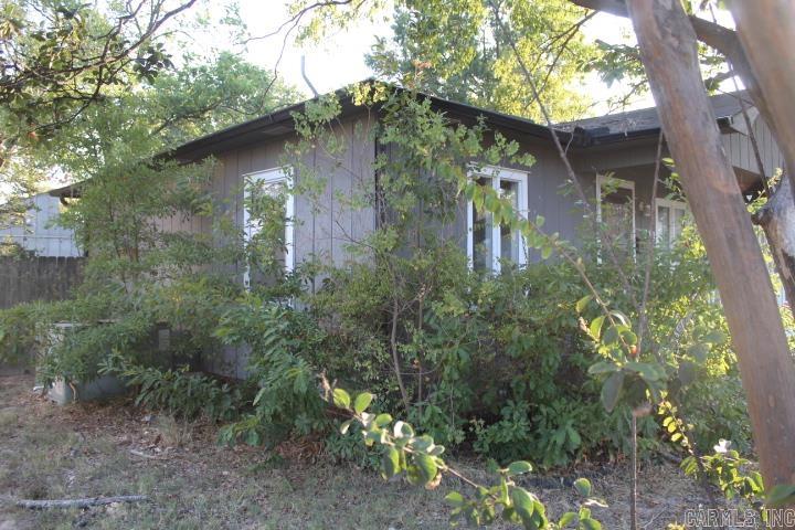 219 W 20th Street Property Photo 9