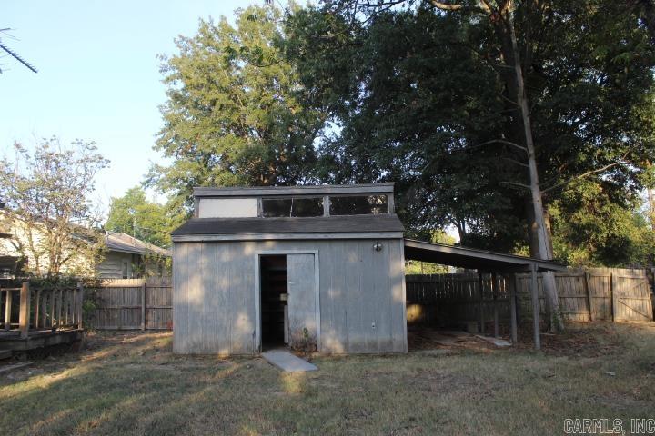 219 W 20th Street Property Photo 17