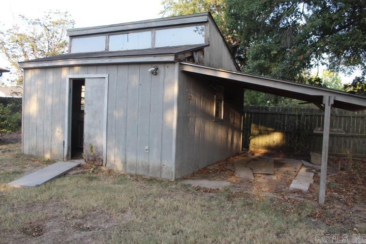219 W 20th Street Property Photo 19