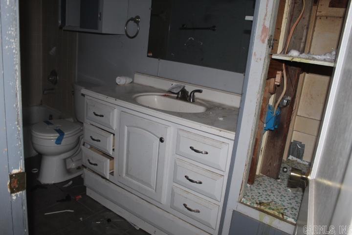 219 W 20th Street Property Photo 44
