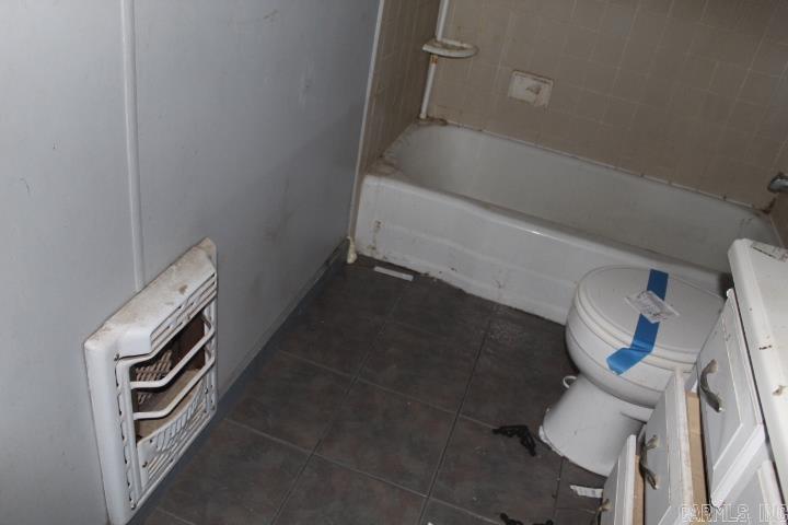 219 W 20th Street Property Photo 46