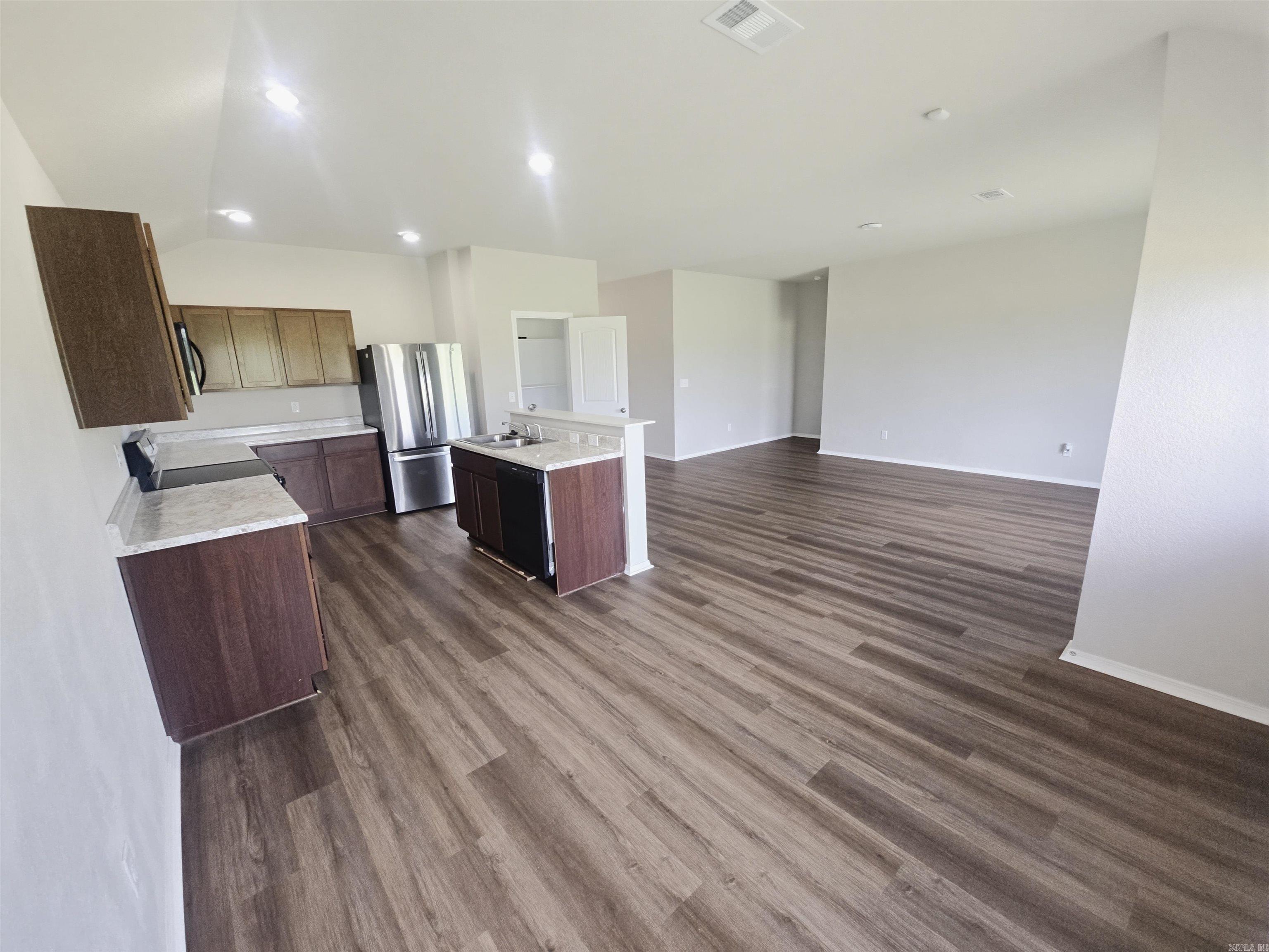 37 Sunny Oak Trail Property Photo 3