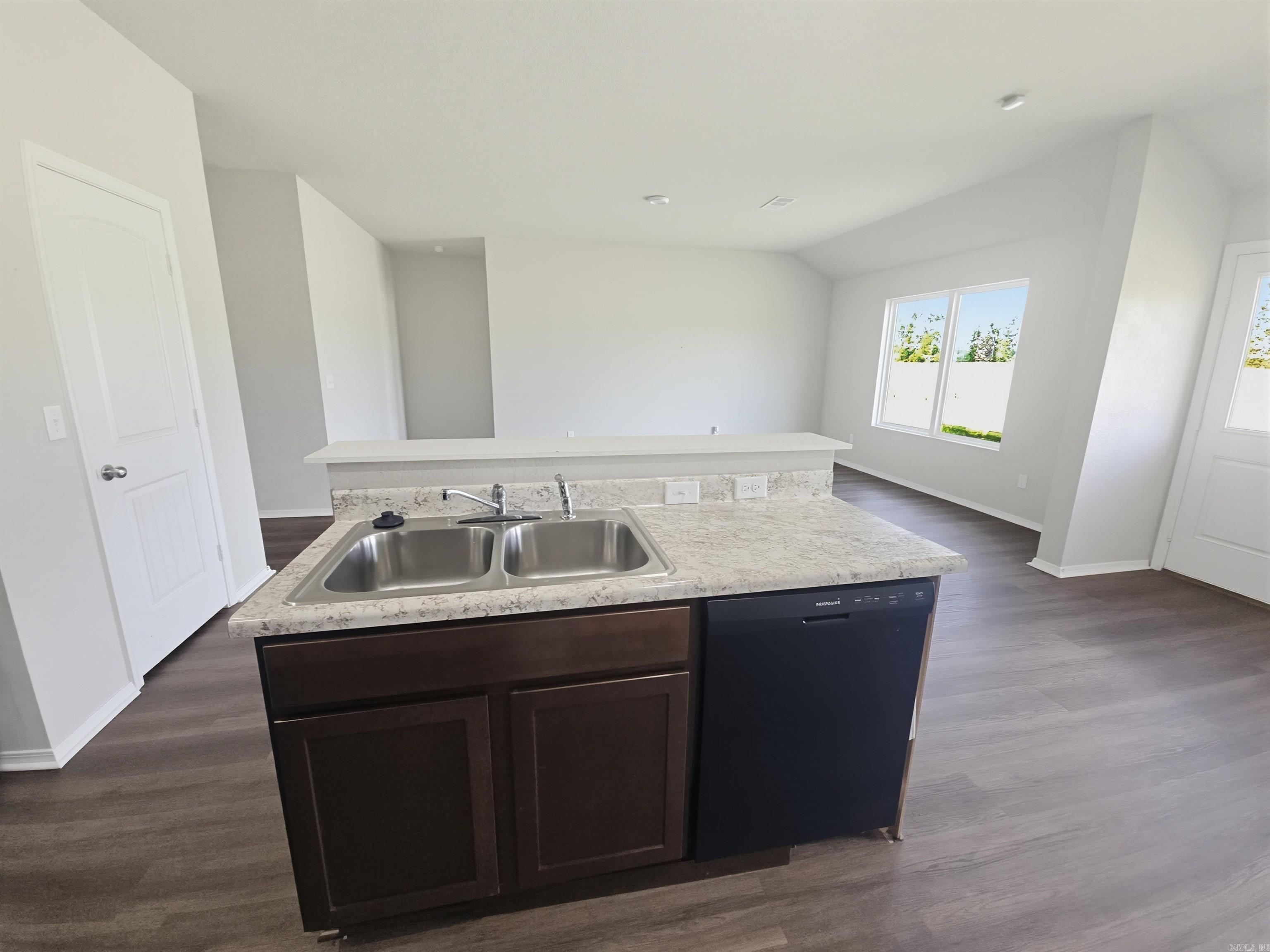 37 Sunny Oak Trail Property Photo 8