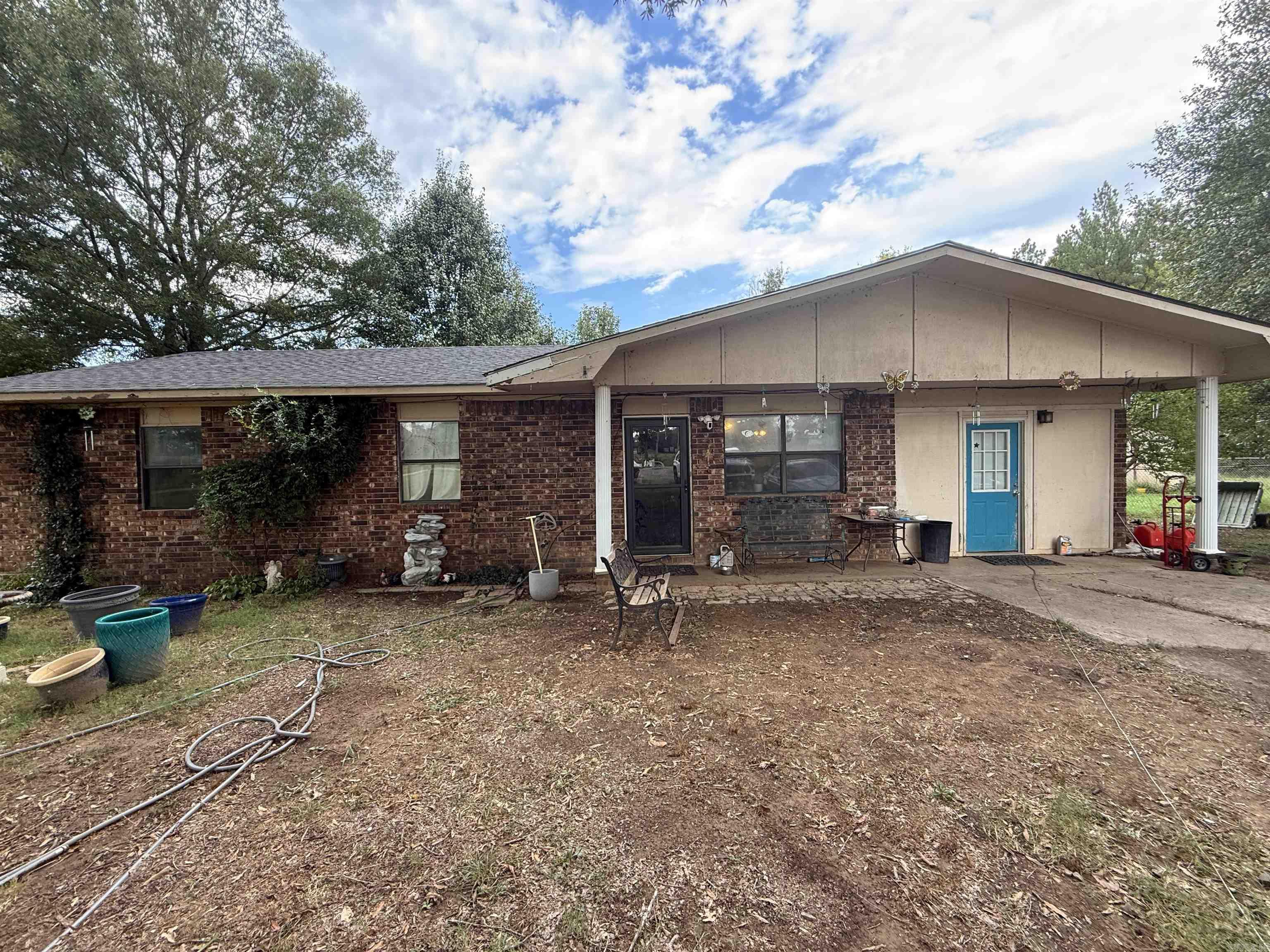 86 Lovers Lane Property Photo 1