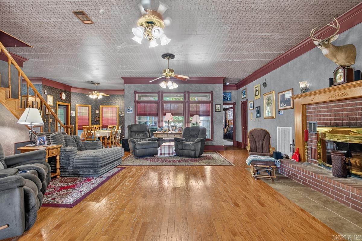 9854 Highway 70 Property Photo 9